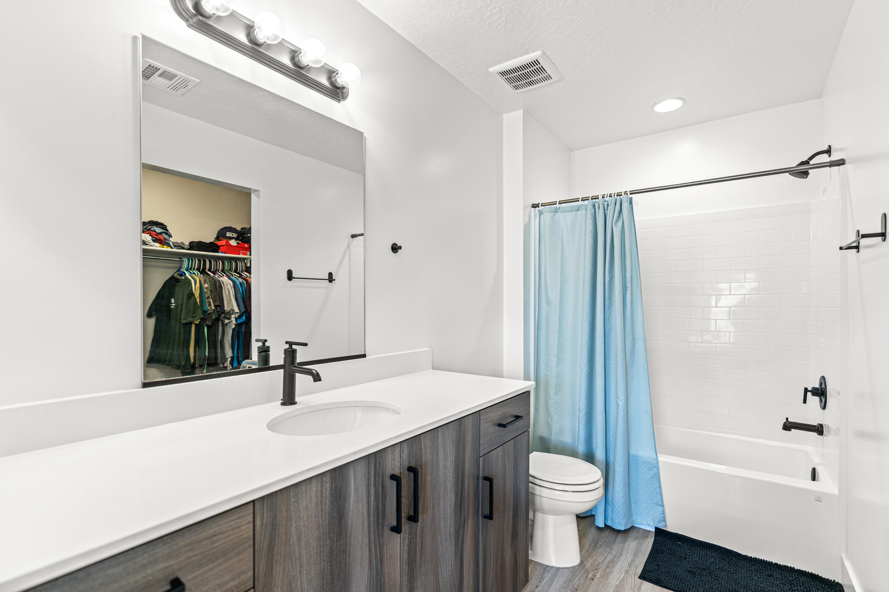 SOUTH DESERT TH - Residential