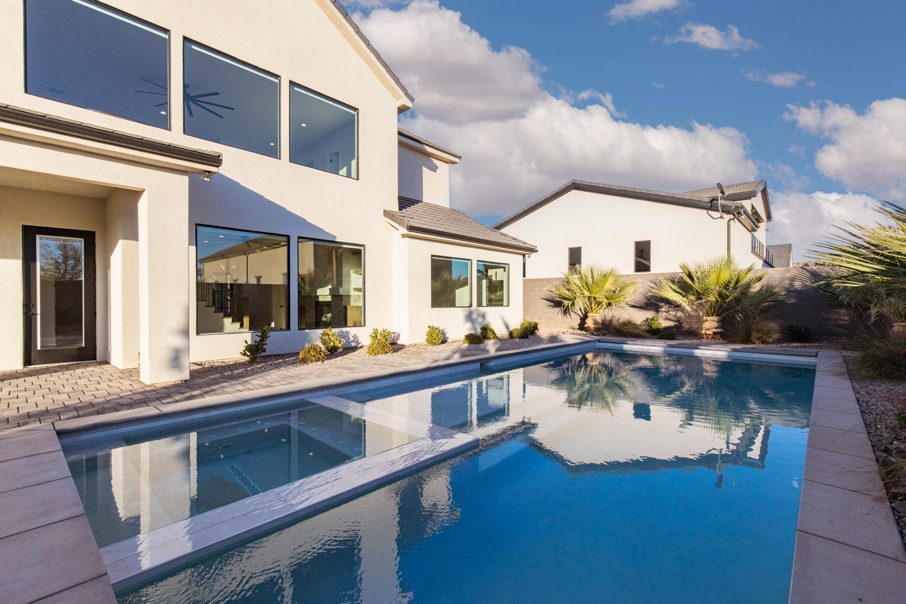 MAJESTIC FIELDS - Residential