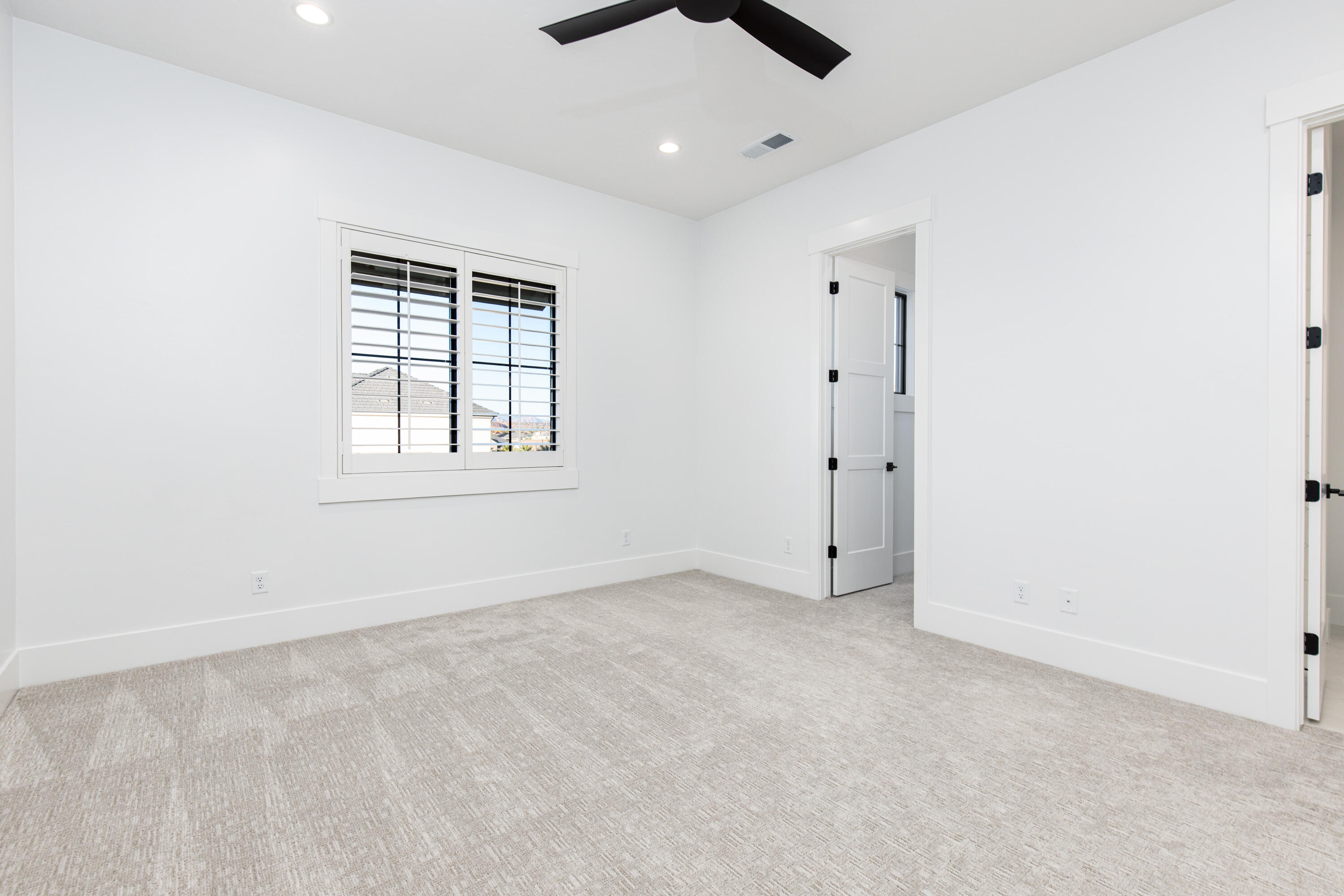 MAJESTIC FIELDS - Residential