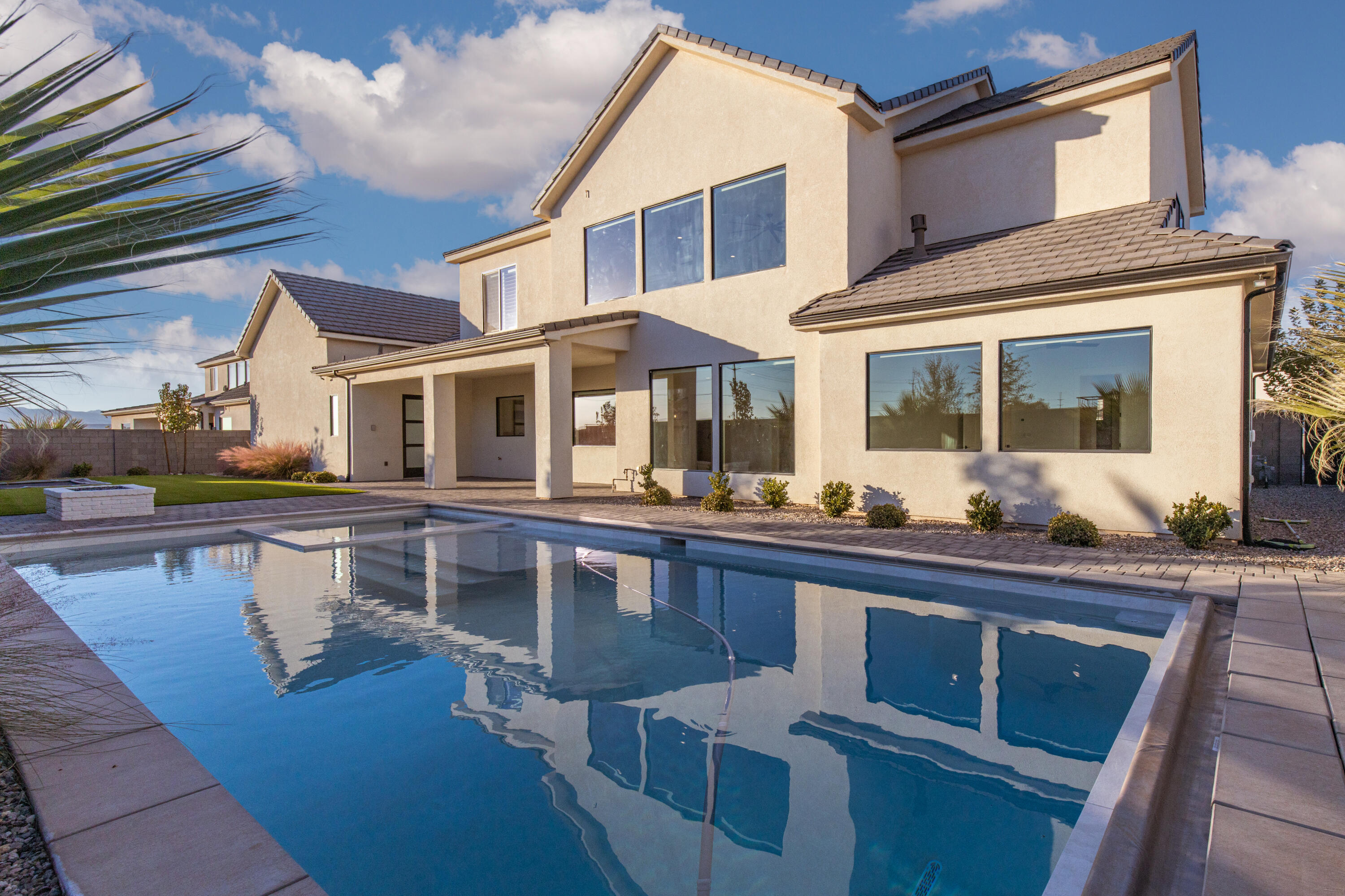 MAJESTIC FIELDS - Residential