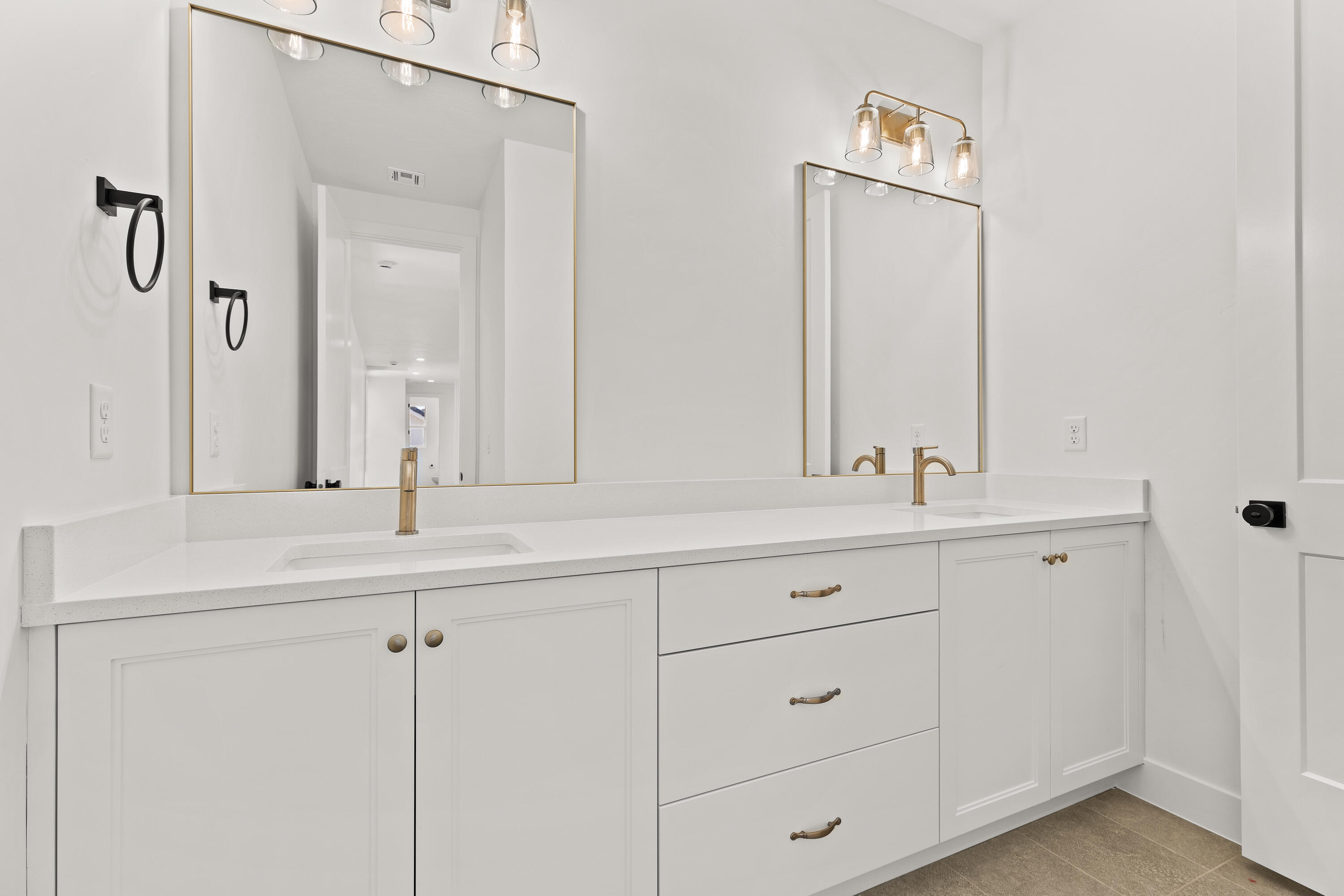 DESERT HORIZON - Residential