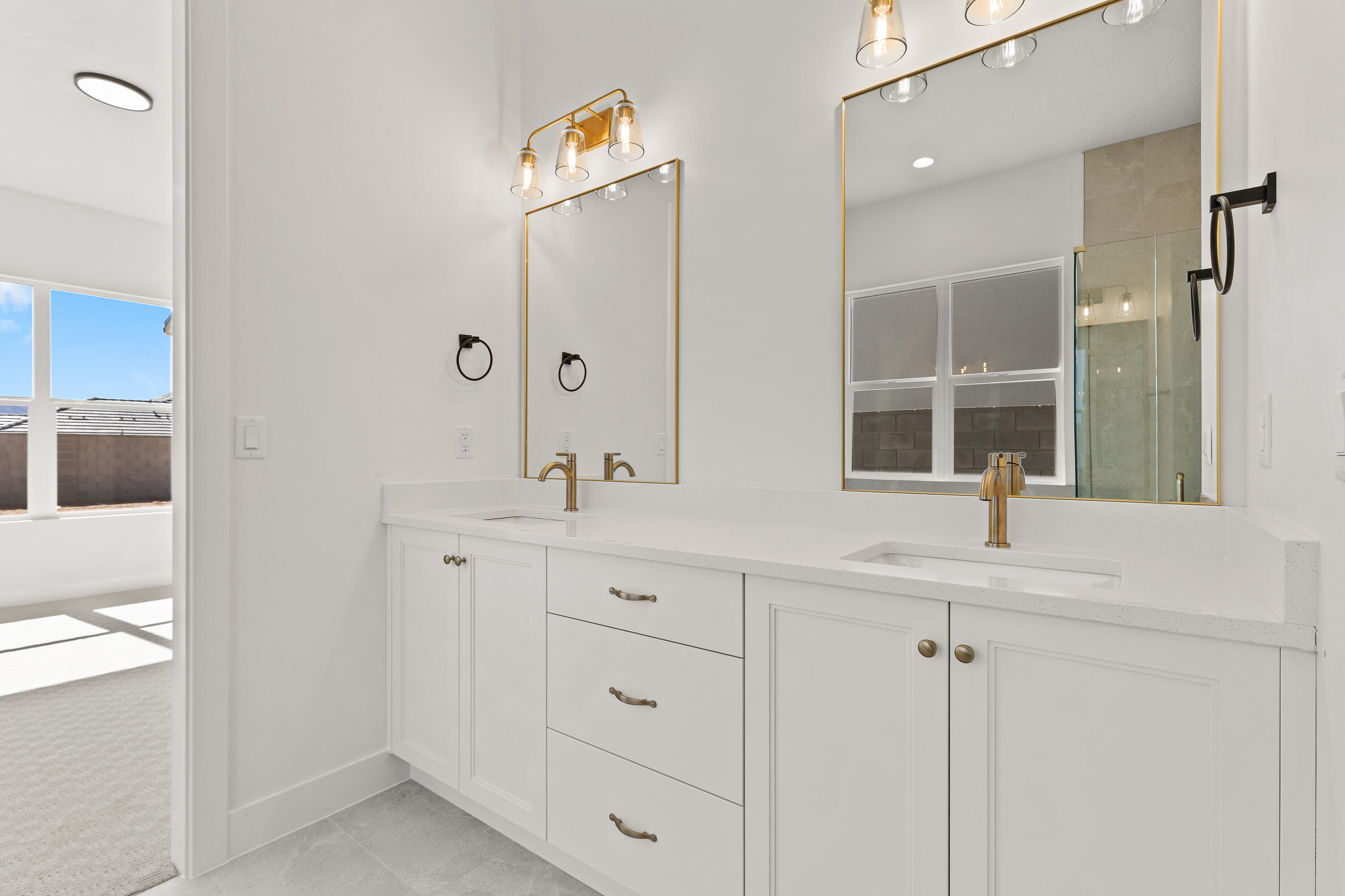 DESERT HORIZON - Residential