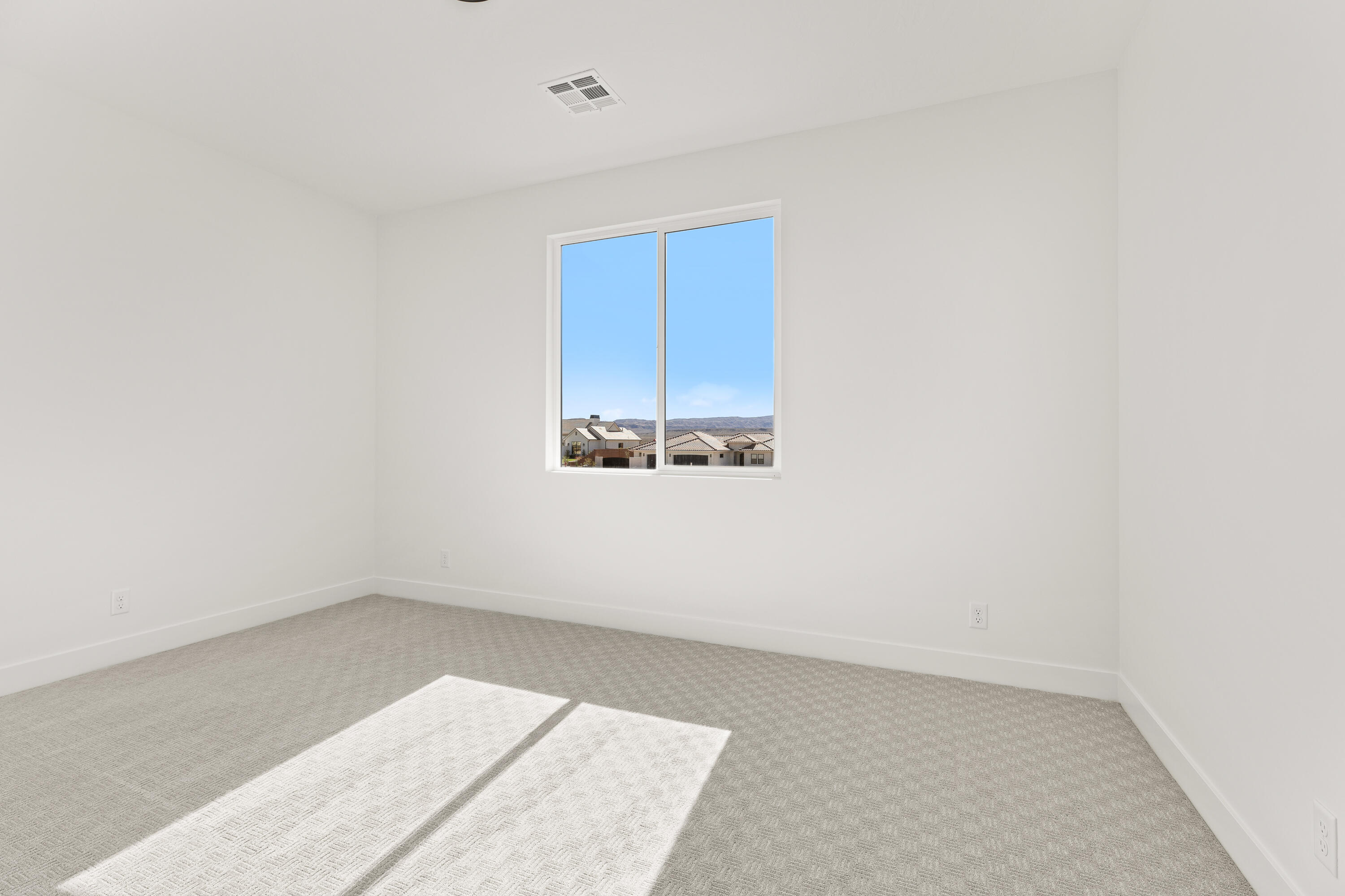 DESERT HORIZON - Residential