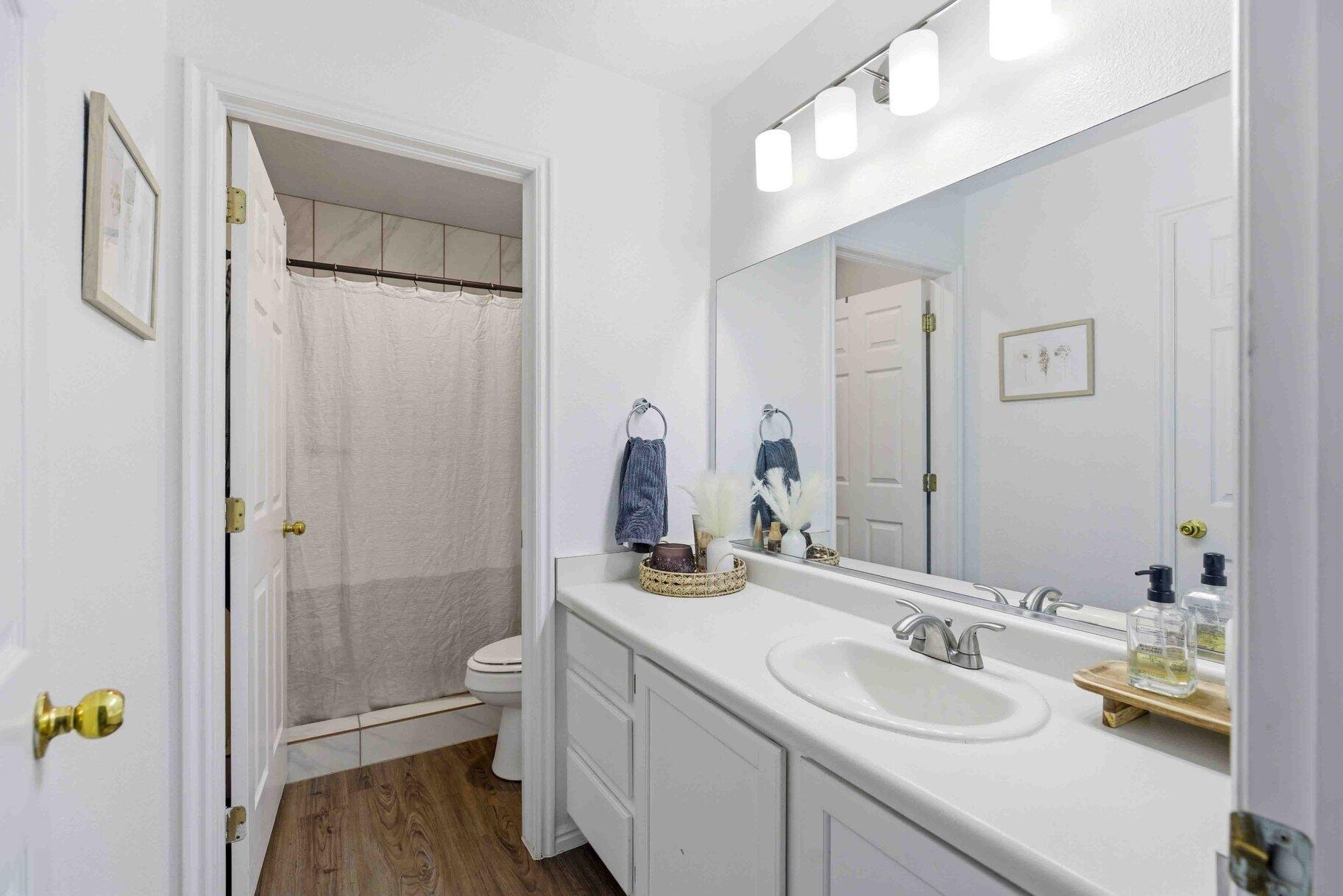 KNOLLWOOD TOWNHOMES - Residential