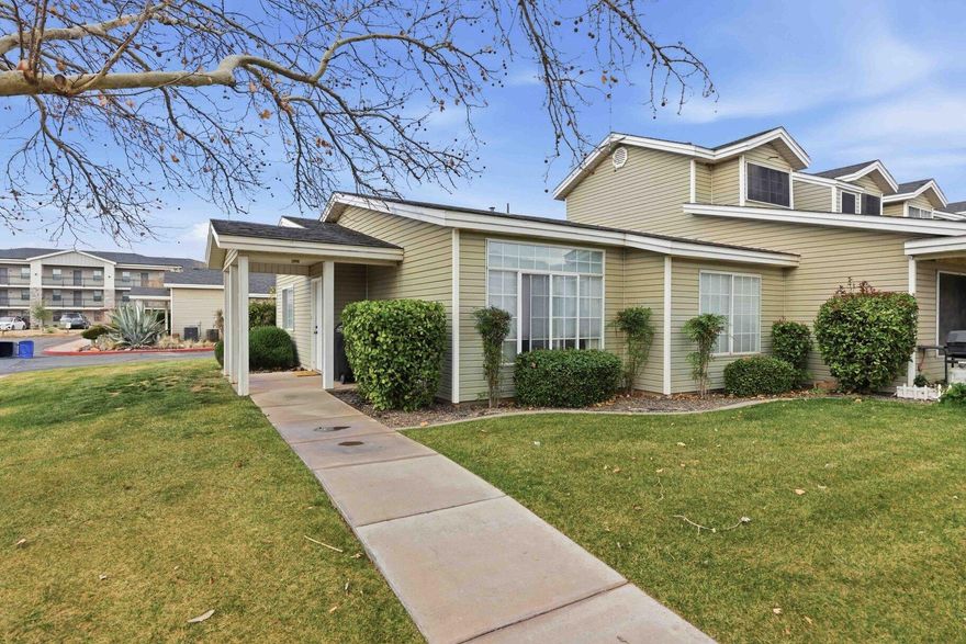 This bright and welcoming end-unit home features an open-concept layout with big windows that fill the space with natural light. Recent updates include new carpet and fresh paint, along with newer appliances in the kitchen. Blinds are installed throughout the home, and the covered patio offers a comfortable spot to relax outdoors. A one-car garage plus a reserved parking spot add everyday convenience, while the HOA includes a playground and full yard maintenance for easy living. Located near the top of Telegraph Street in the Knollwood Townhomes subdivision, this home offers a great combination of comfort, updates, and location.

The property is minutes away from Sand Hollow State Park Reservoir, Sand Hollow Golf Course, and a massive ATV/UTV sand dune trail system. About 30 minutes or less from the most incredible mountain biking trail systems, the City of Saint George, the airport, and Zion National Park. The area hosts worldwide events, such as the Ironman World Championship, Red Bull Rampage, Spring and Fall Tour (Cycling events) and many others. This home is only a short drive from Bryce Canyon, the North Rim of the Grand Canyon, Dixie National Forest, and multiple reservoirs, including Quail Creek, Fire Lake and Gunlock. Sitting at just over 3,000 feet above sea level, on the north-east edge of the Mojave desert, Colorado Plateau, and the Great Basin, lies one of America's most beautiful and distinctively geological places. Southern Utah is like no other place.

All information herein is deemed reliable but is not guaranteed. The buyer is responsible to verify all listing information, including square feet/acreage, to the buyer's own satisfaction.