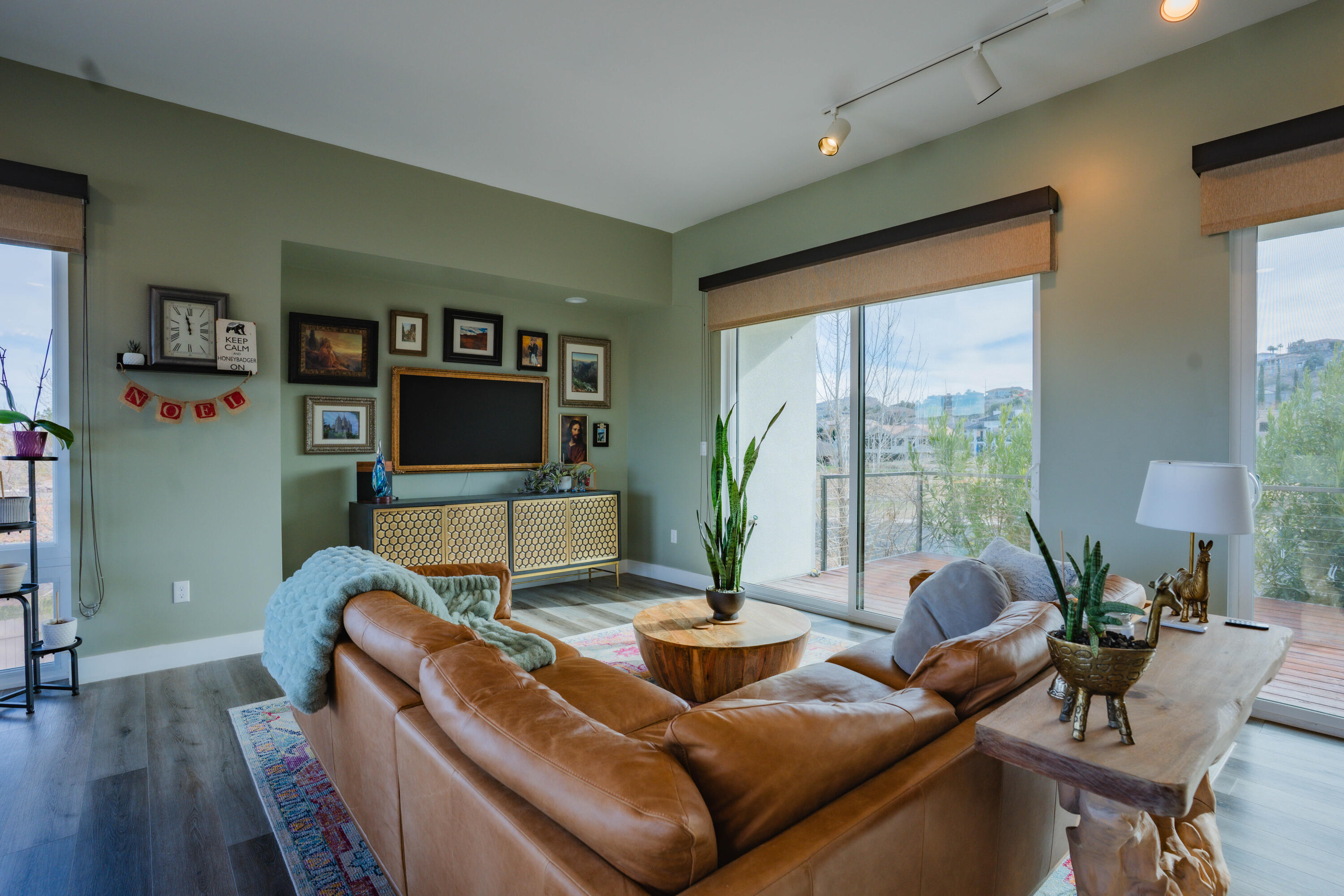 SOUTHGATE HILLS - Residential