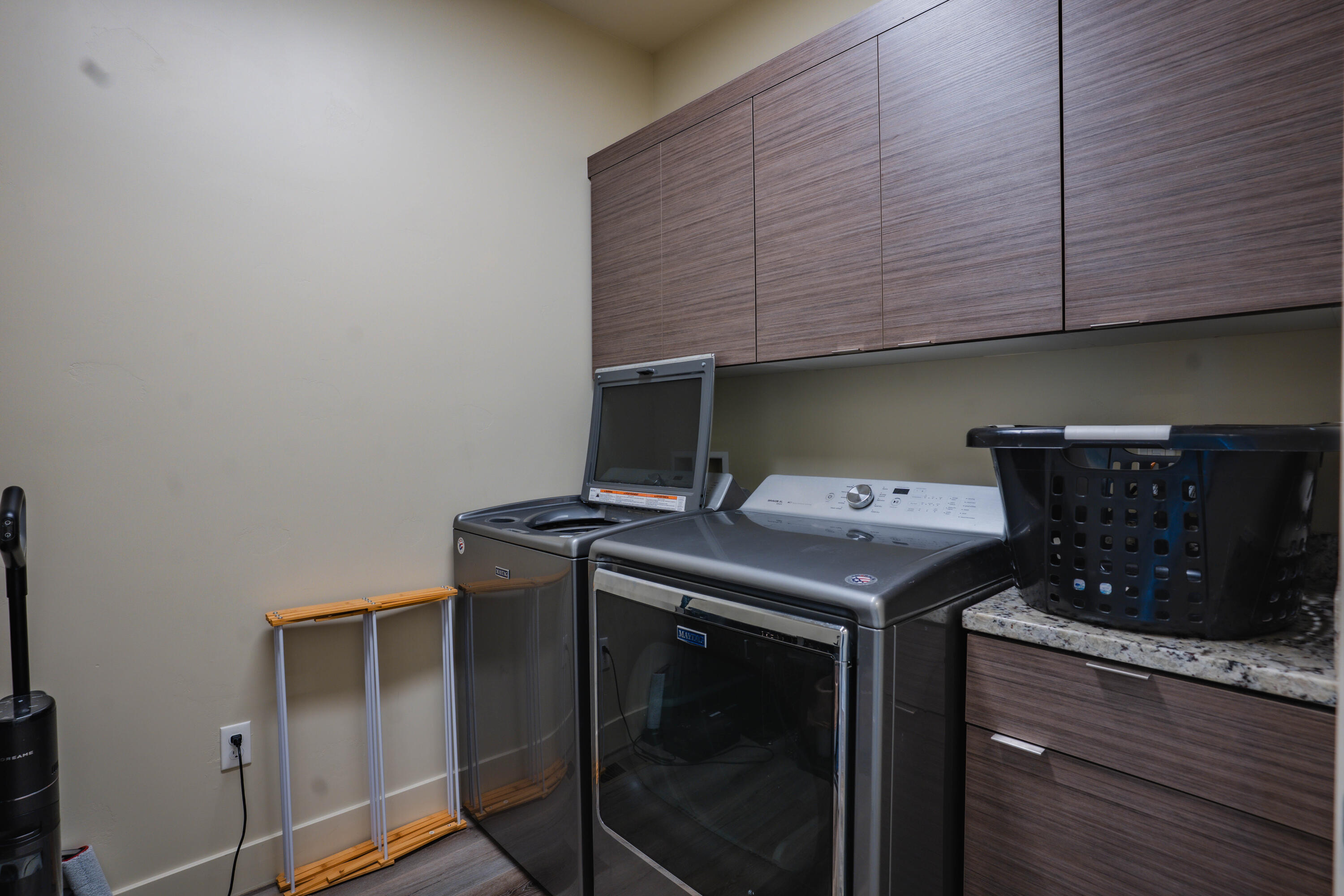 SOUTHGATE HILLS - Residential