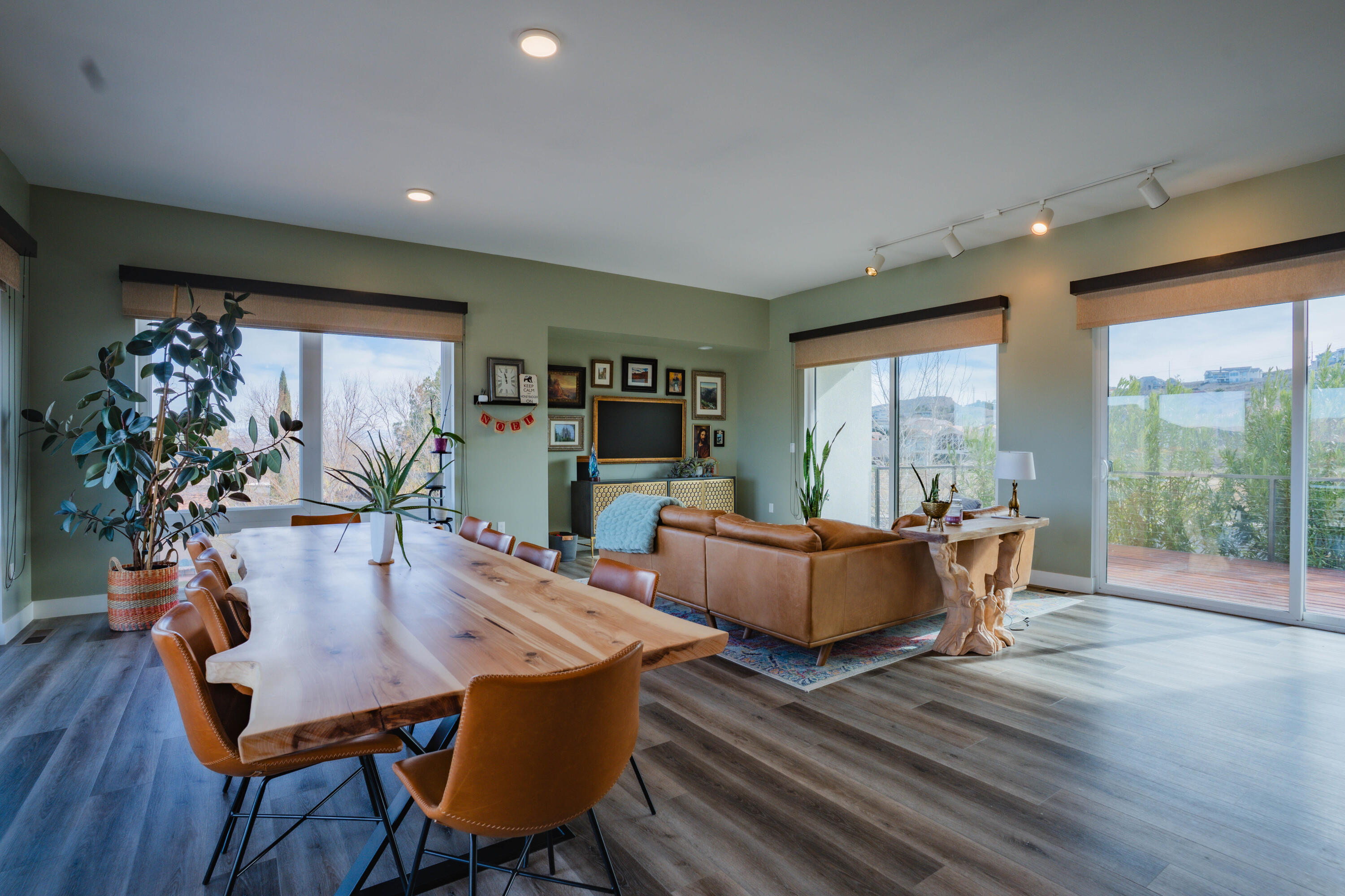 SOUTHGATE HILLS - Residential