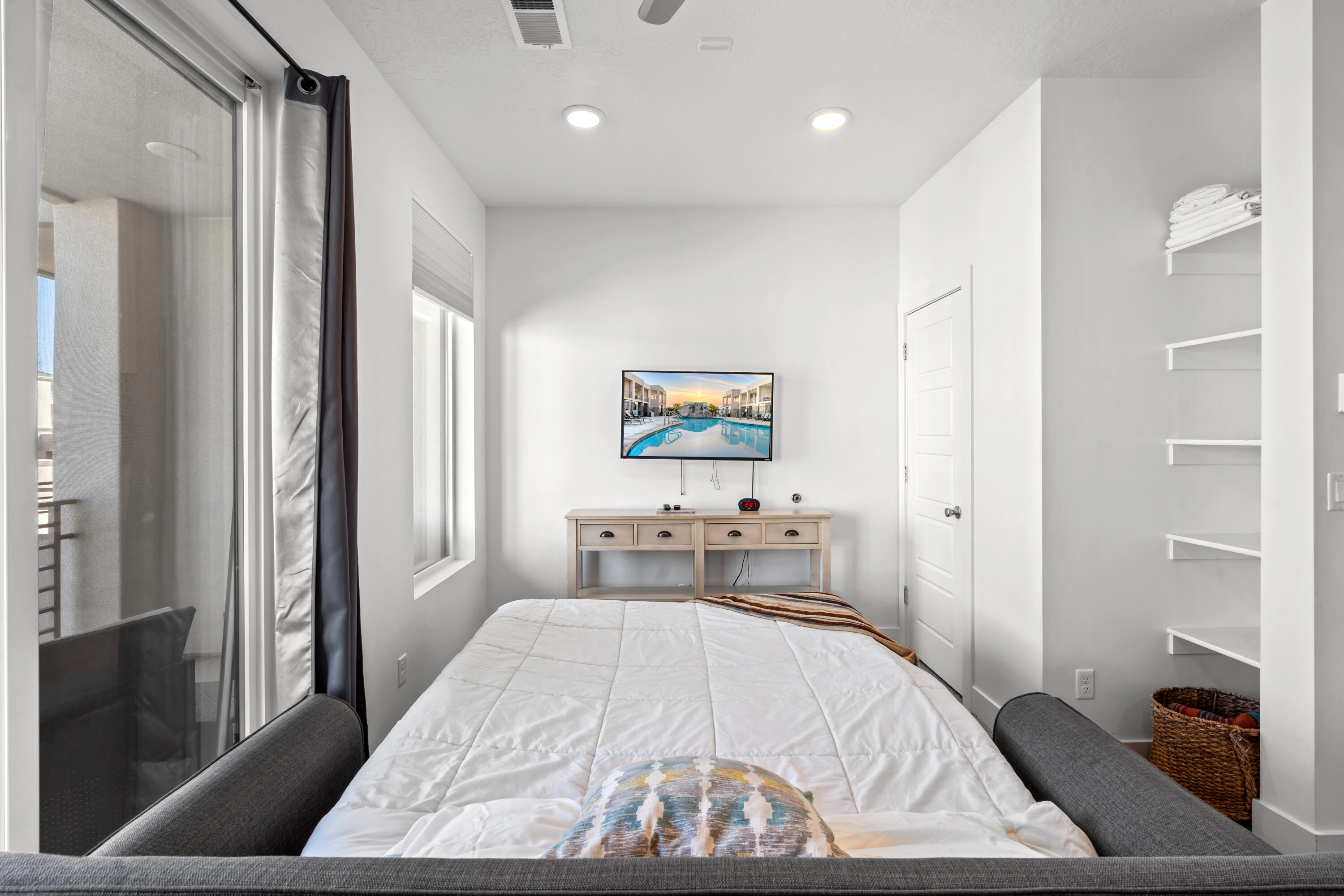 LOFTS AT GREEN VALLEY - Residential