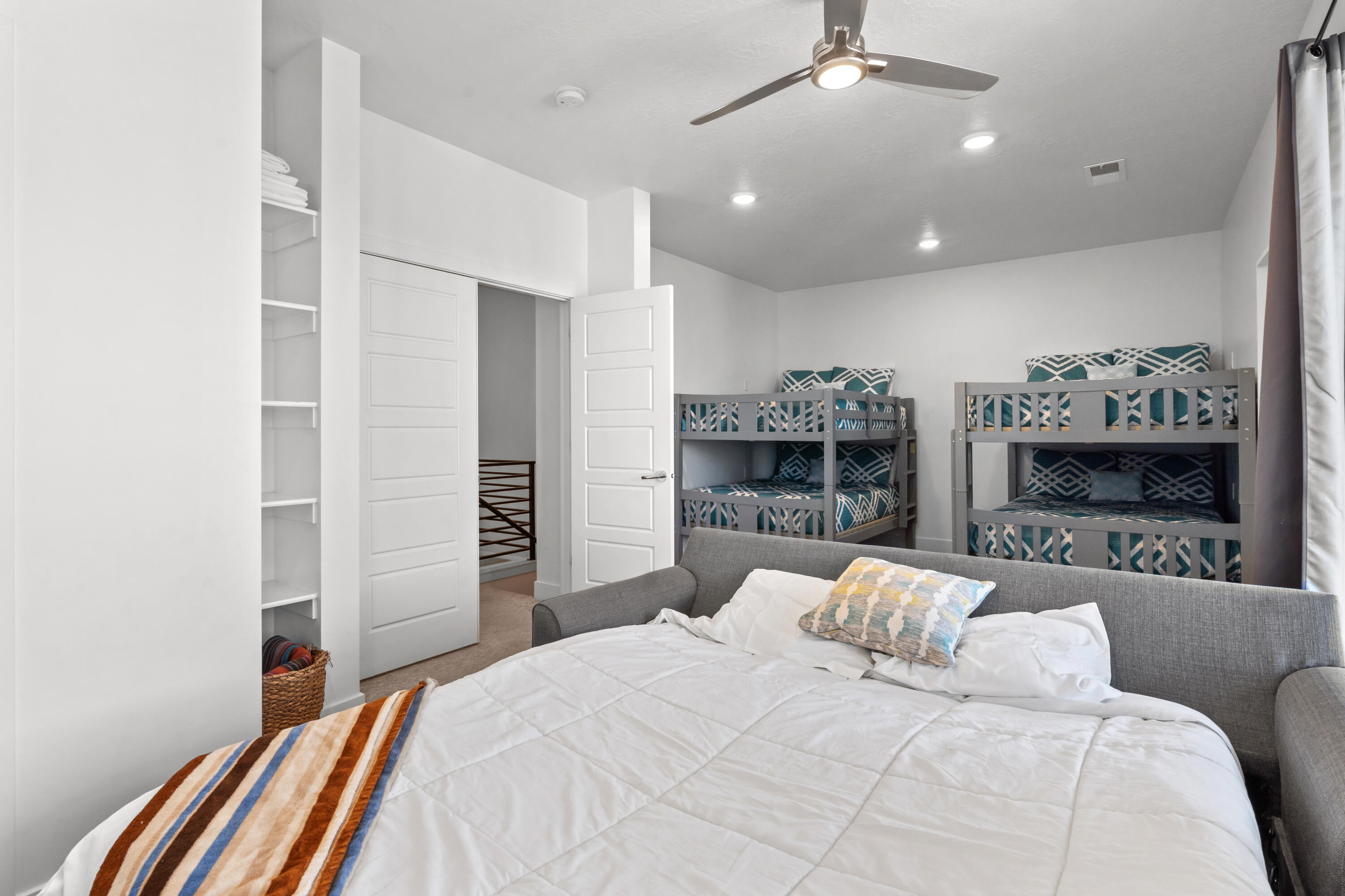 LOFTS AT GREEN VALLEY - Residential