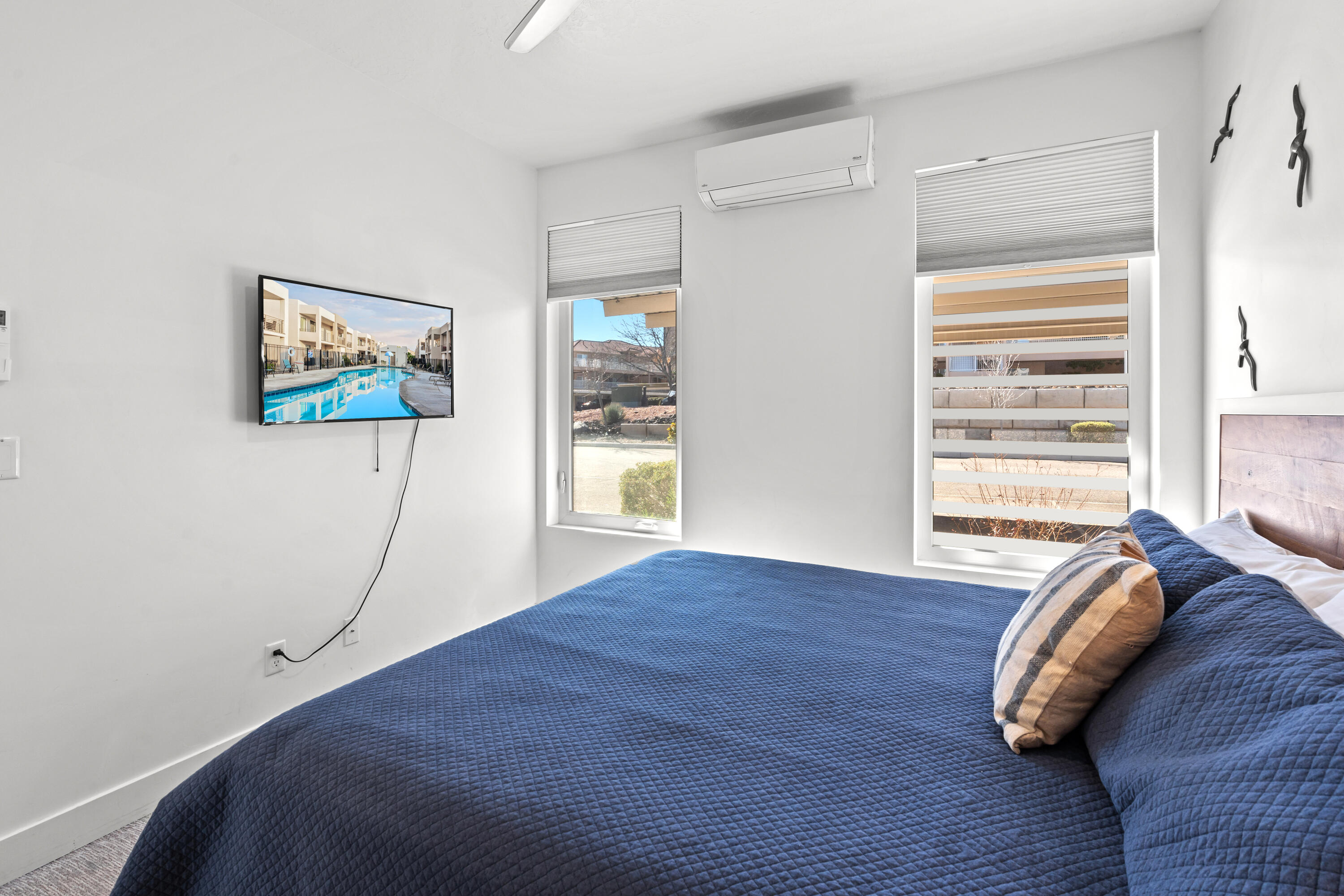 LOFTS AT GREEN VALLEY - Residential