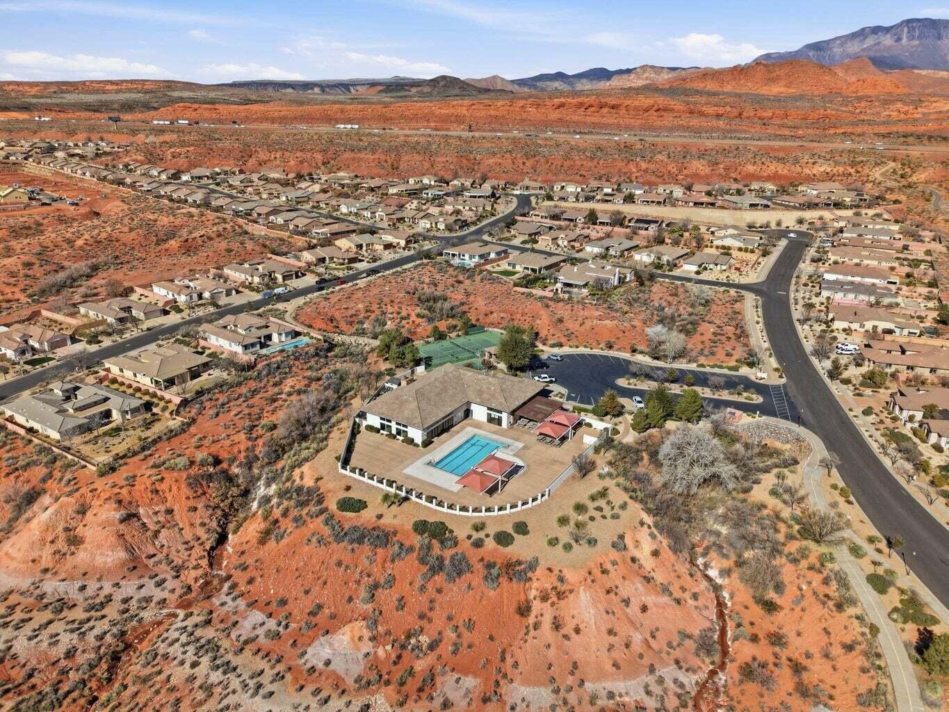 CORAL CANYON - Residential