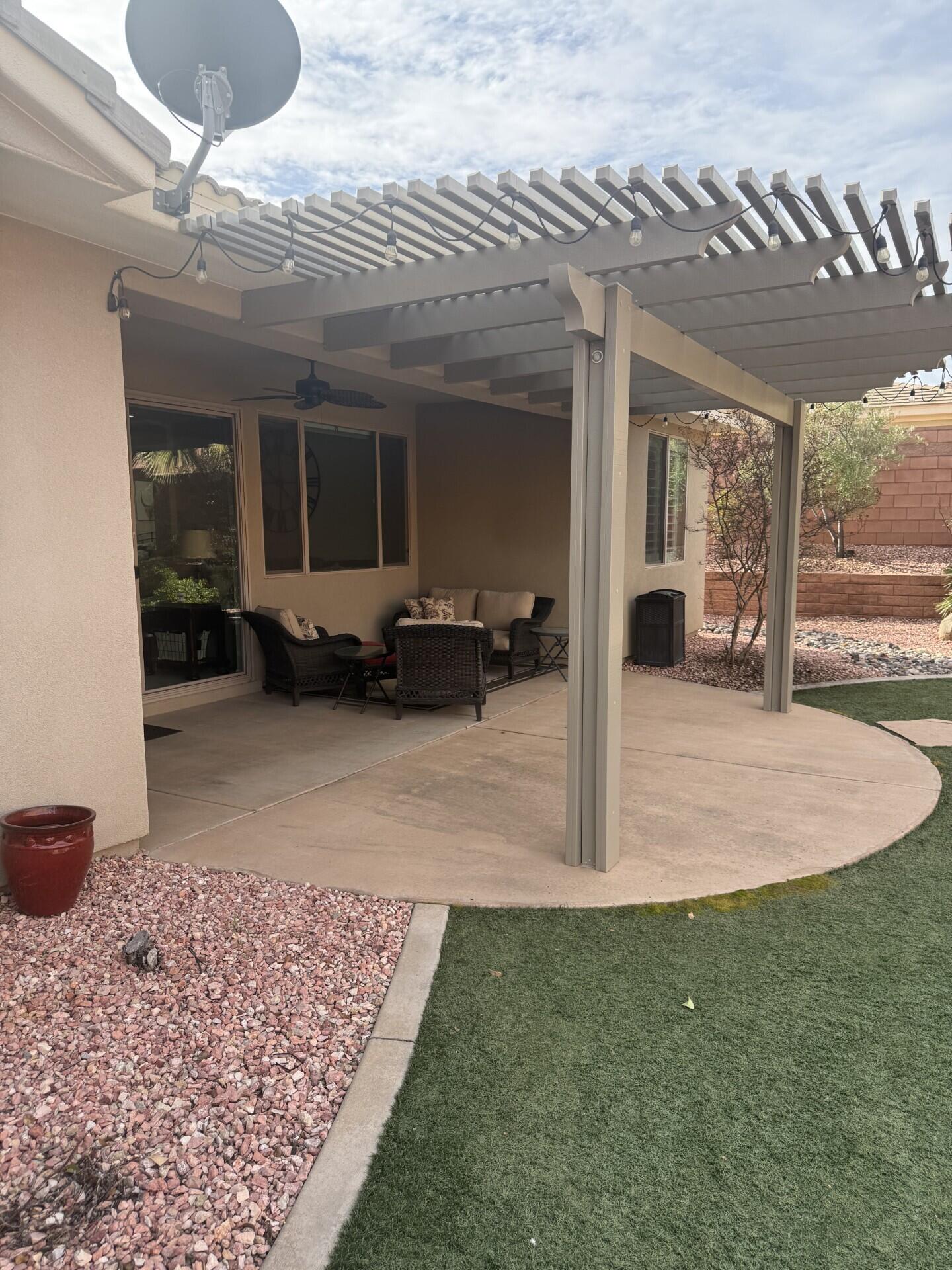 CORAL CANYON - Residential