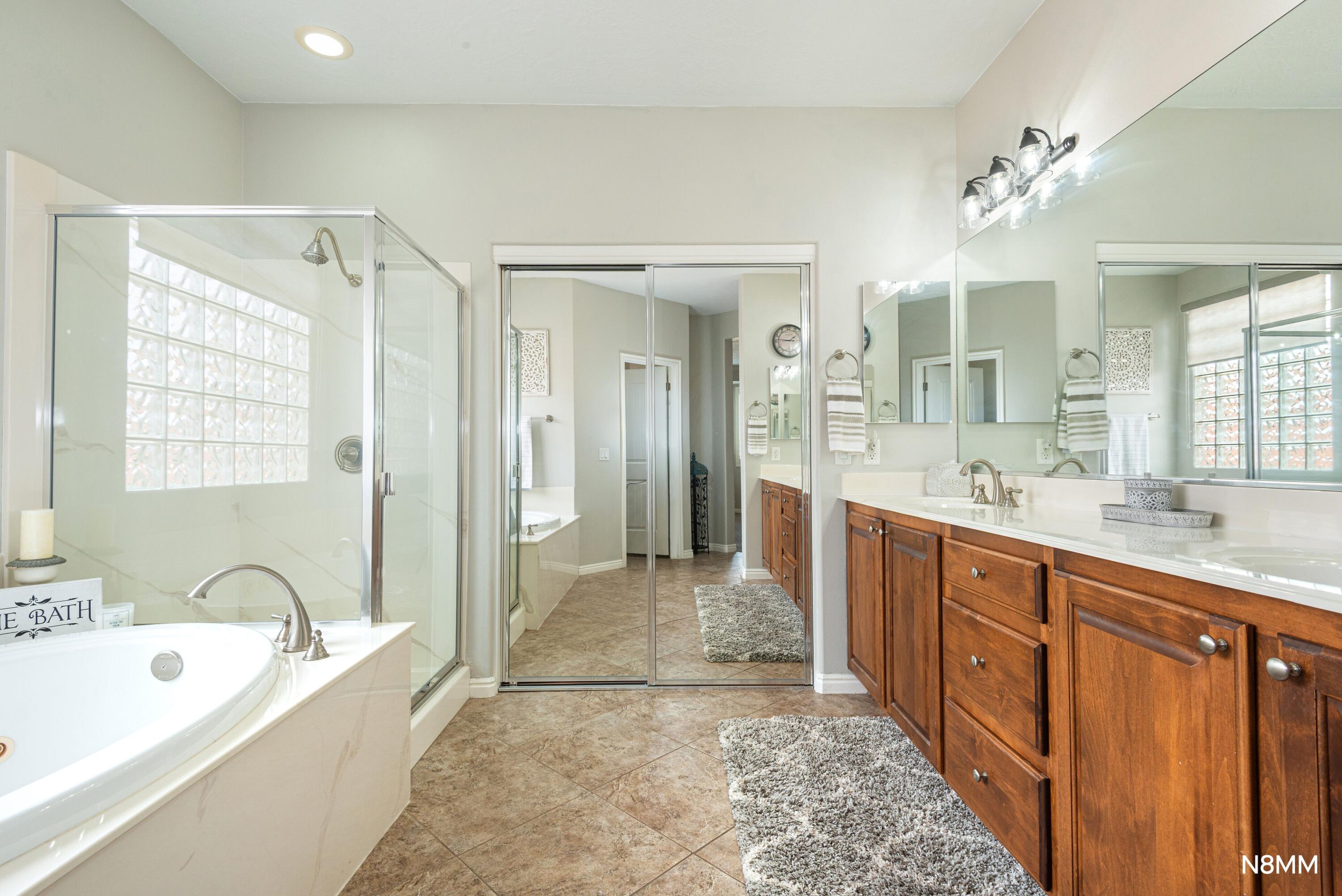 CORAL CANYON - Residential