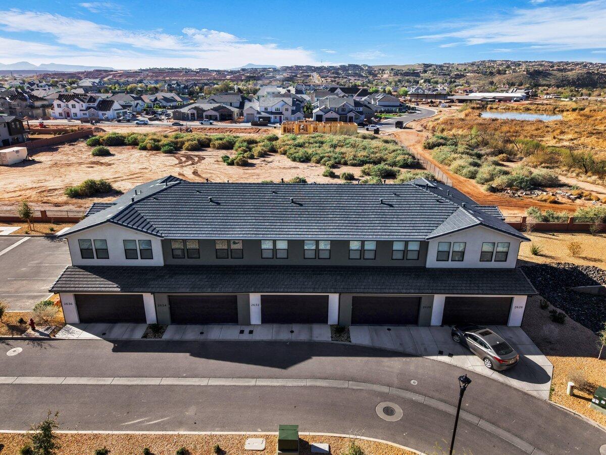 WOODLAND ESTATES TOWNHOMES - Residential