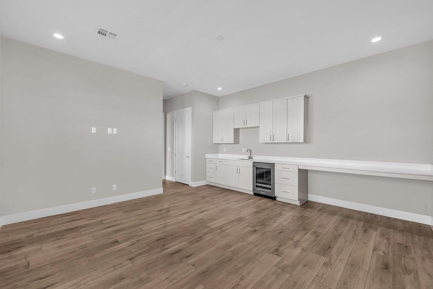 REGENCY AT DESERT COLOR - Residential