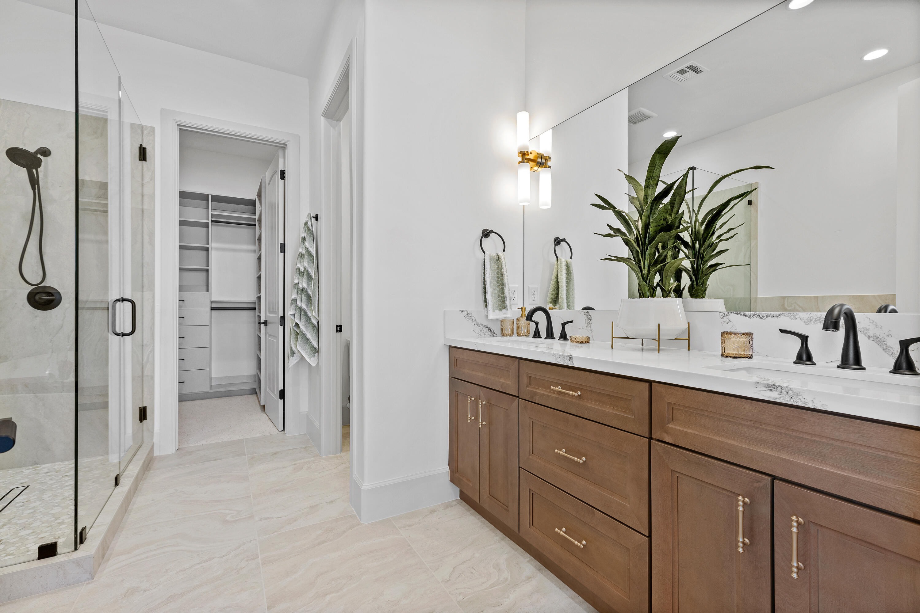 FALCON RIDGE - Residential