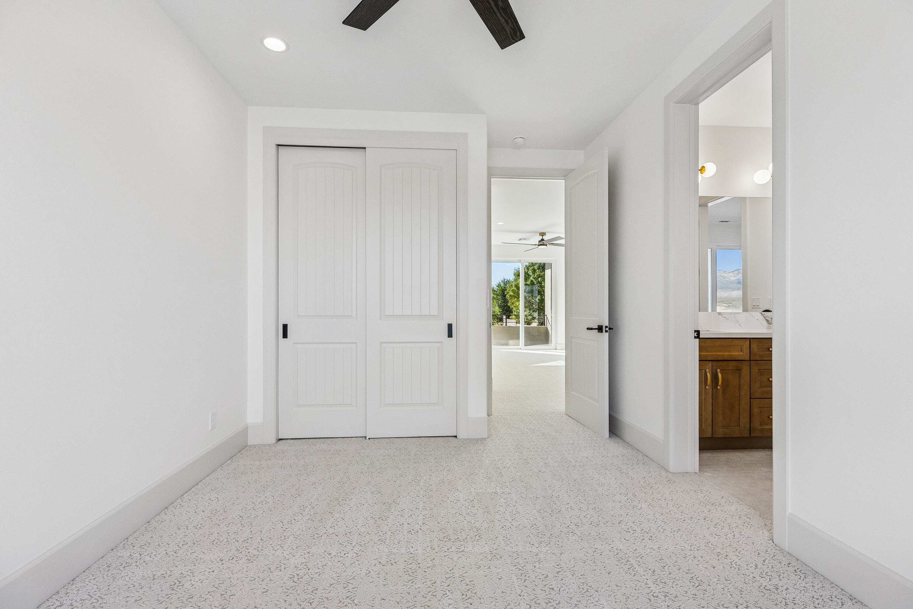 FALCON RIDGE - Residential