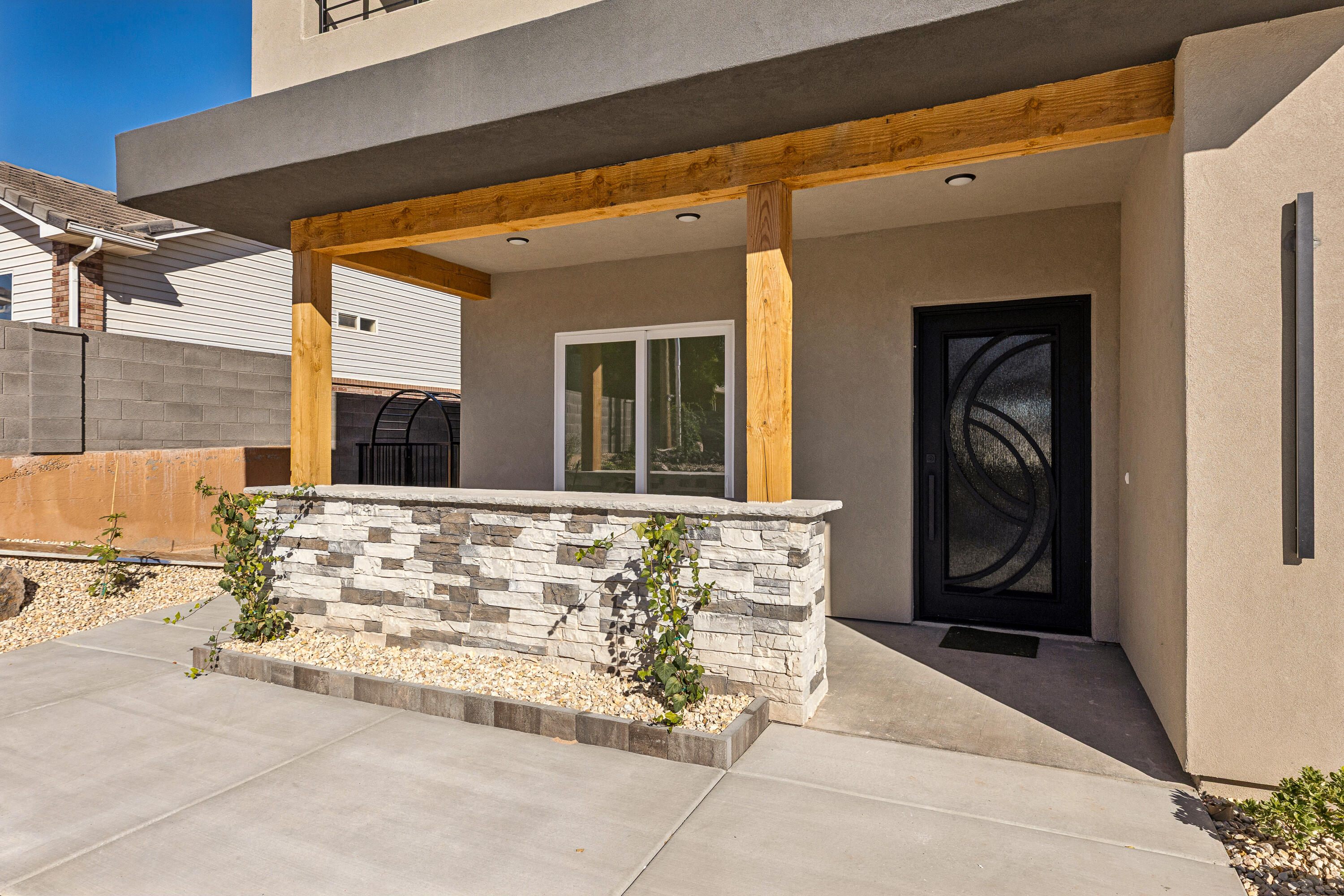 FALCON RIDGE - Residential