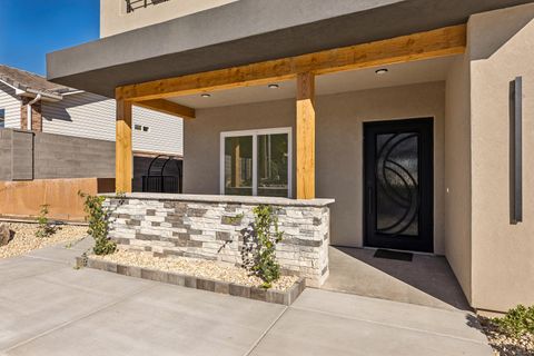 Tiny photo for 273 E 1050 N 21 #21, Hurricane, UT 84737 (MLS # 25-266255)
