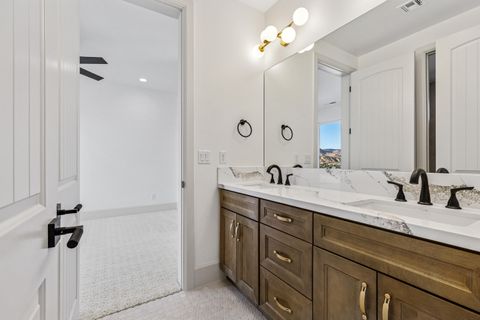 Tiny photo for 273 E 1050 N 21 #21, Hurricane, UT 84737 (MLS # 25-266255)