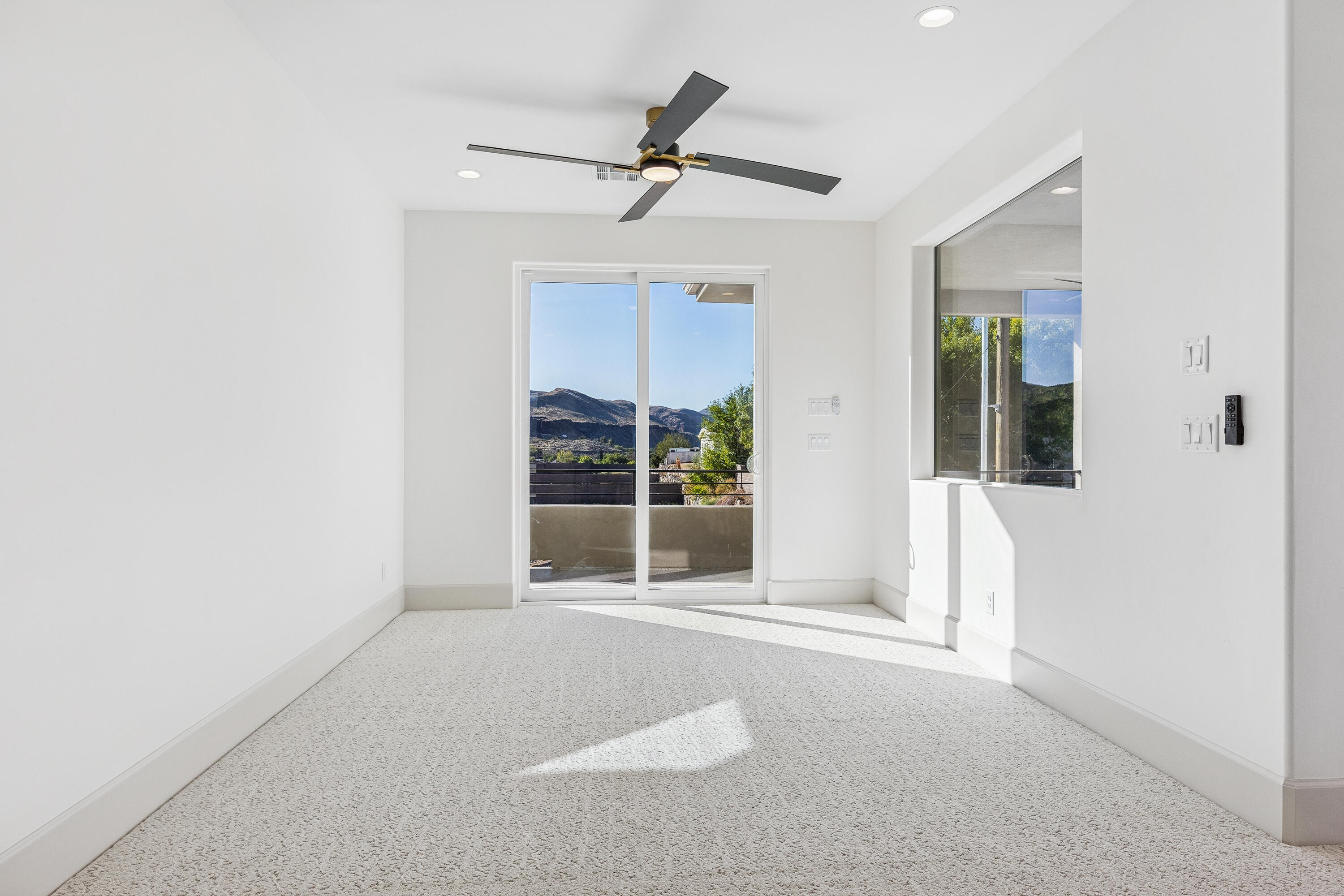 FALCON RIDGE - Residential