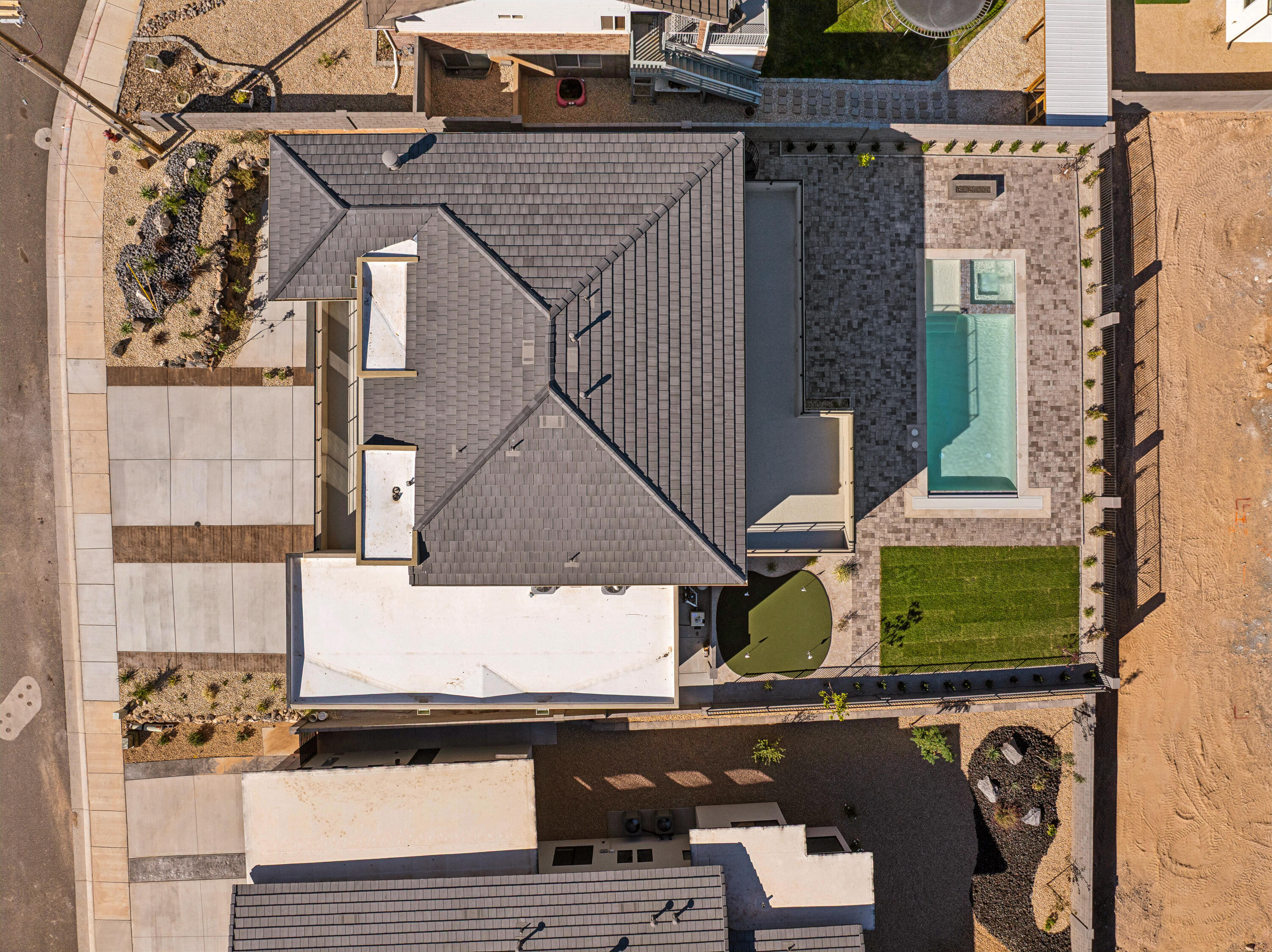 FALCON RIDGE - Residential