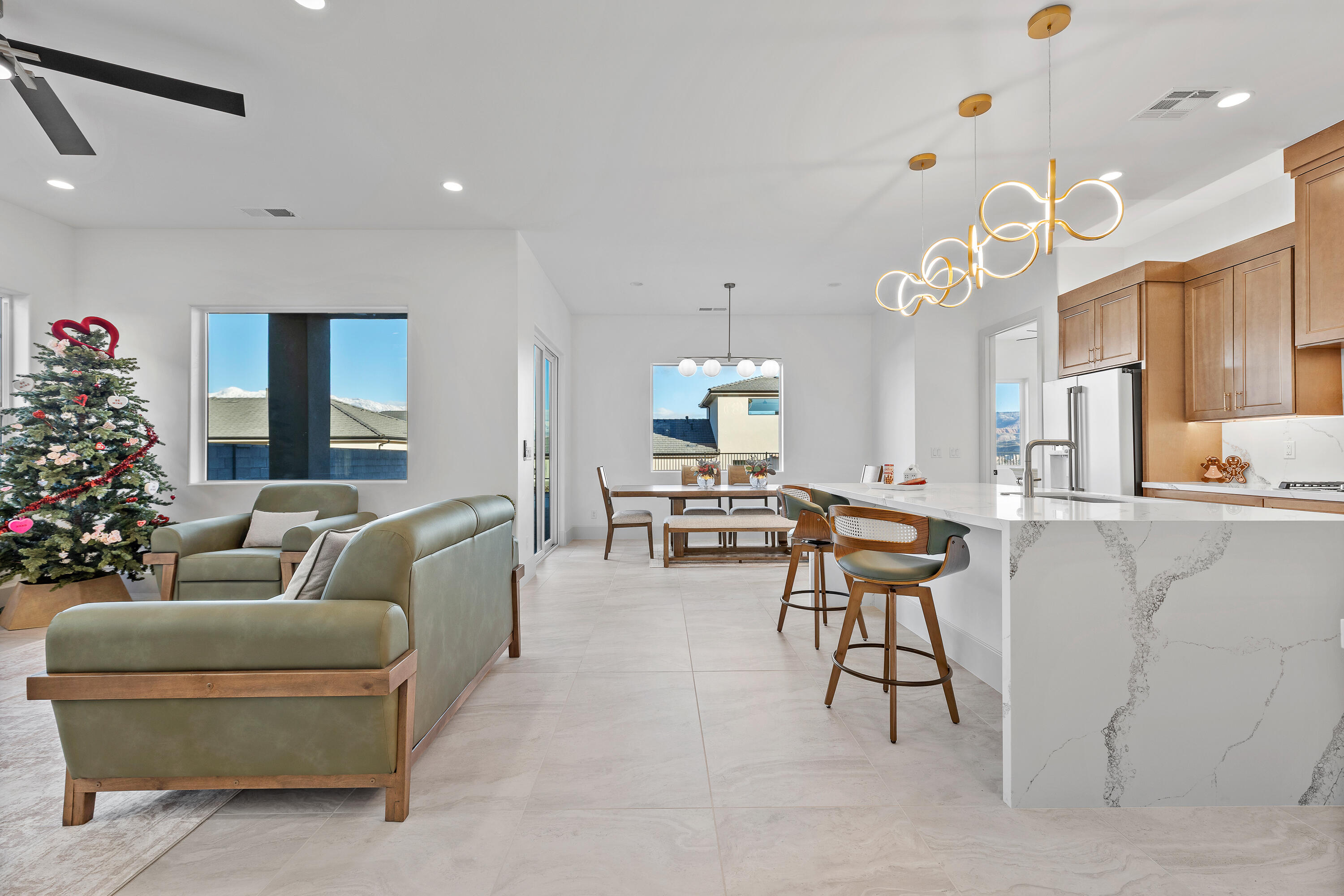 FALCON RIDGE - Residential