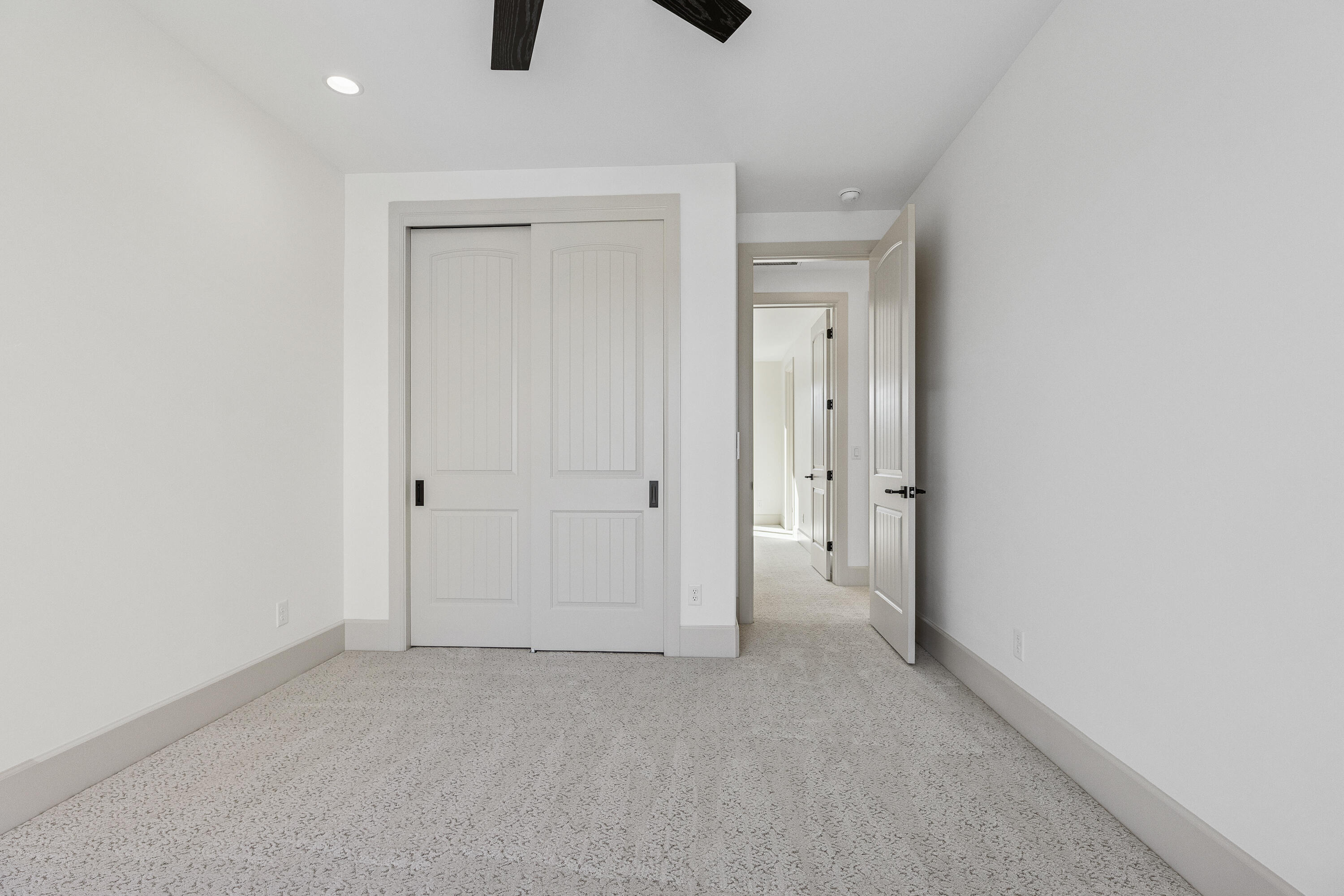 FALCON RIDGE - Residential