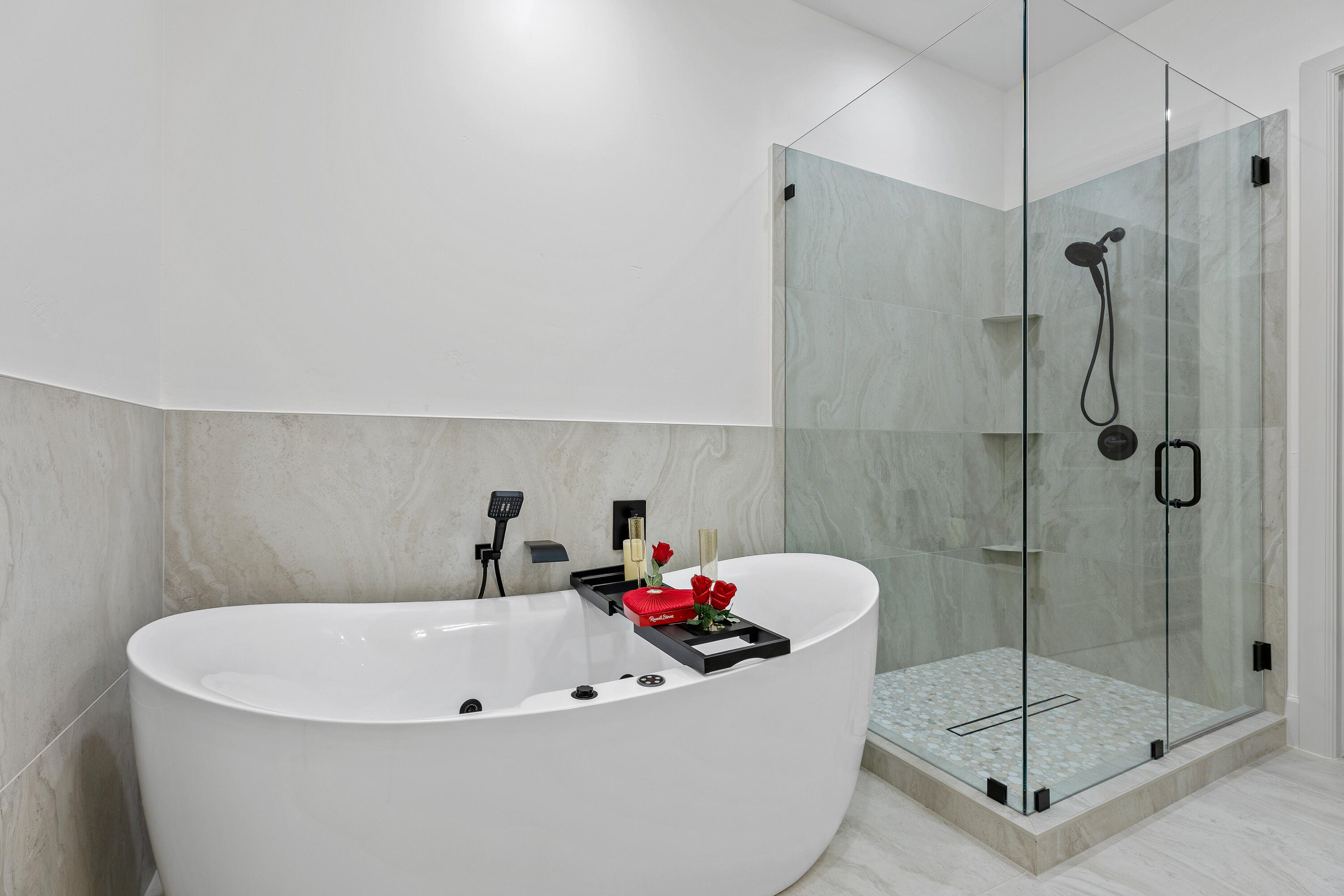 FALCON RIDGE - Residential