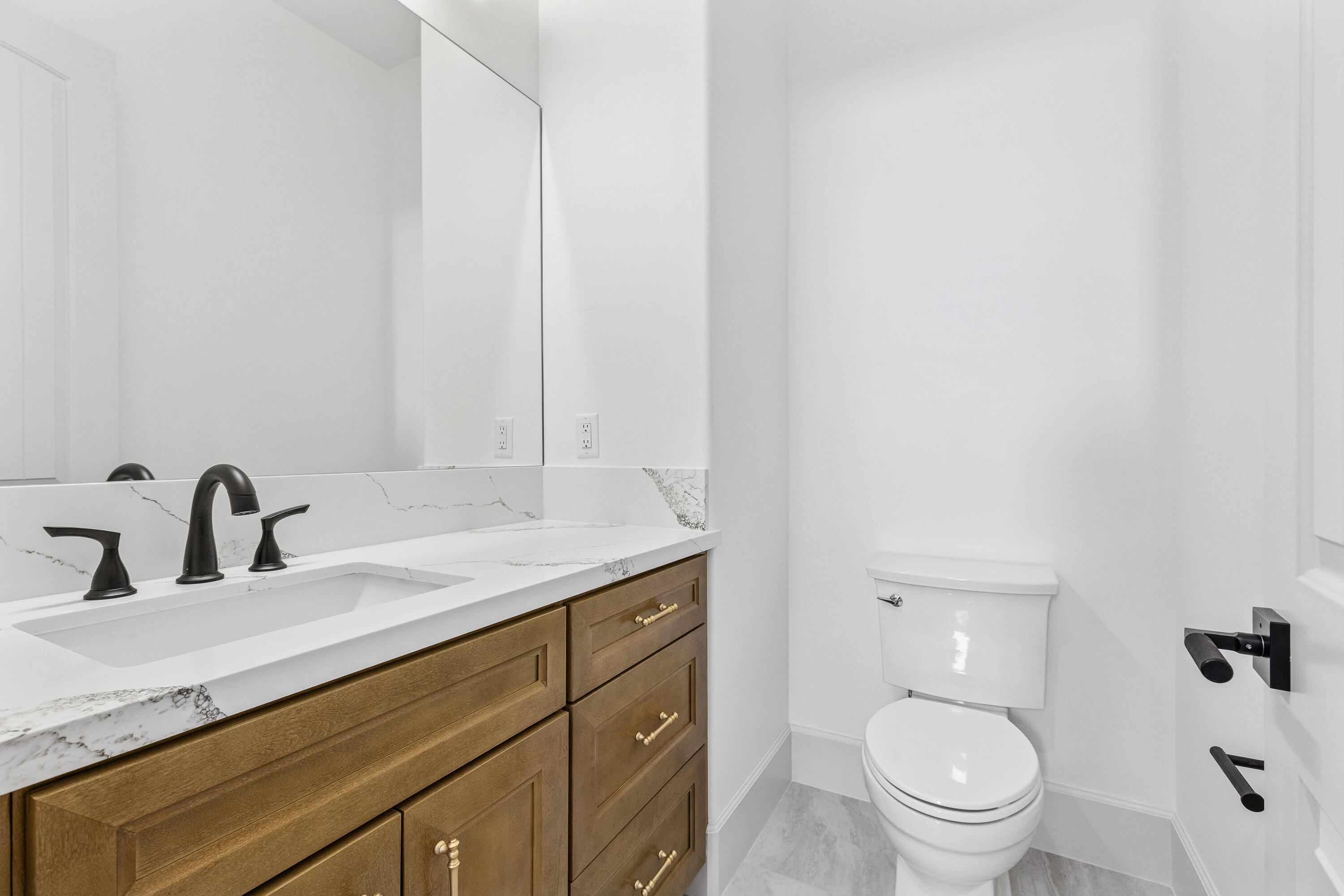 FALCON RIDGE - Residential