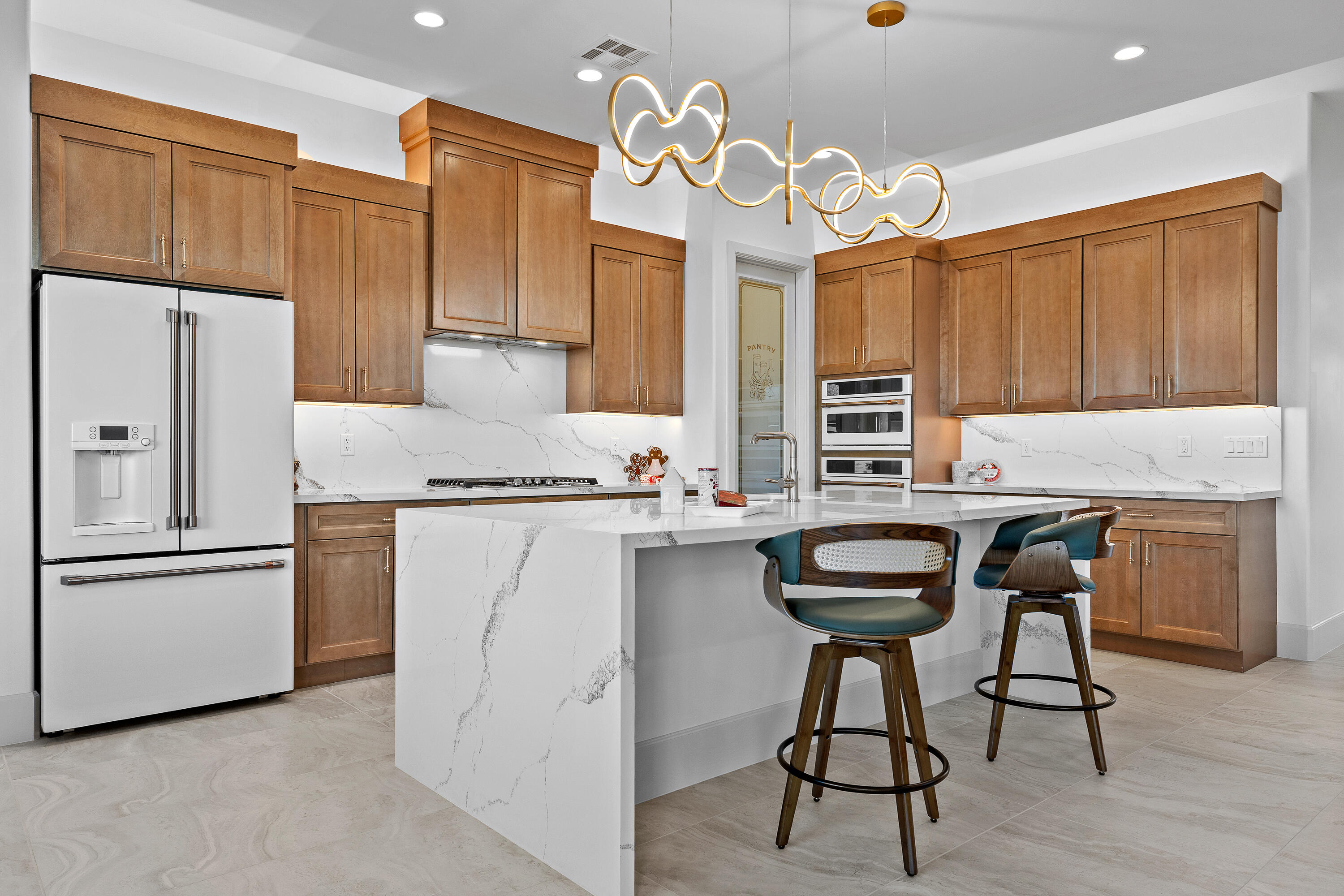 FALCON RIDGE - Residential