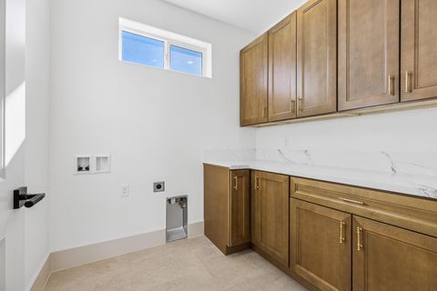 Tiny photo for 273 E 1050 N 21 #21, Hurricane, UT 84737 (MLS # 25-266255)