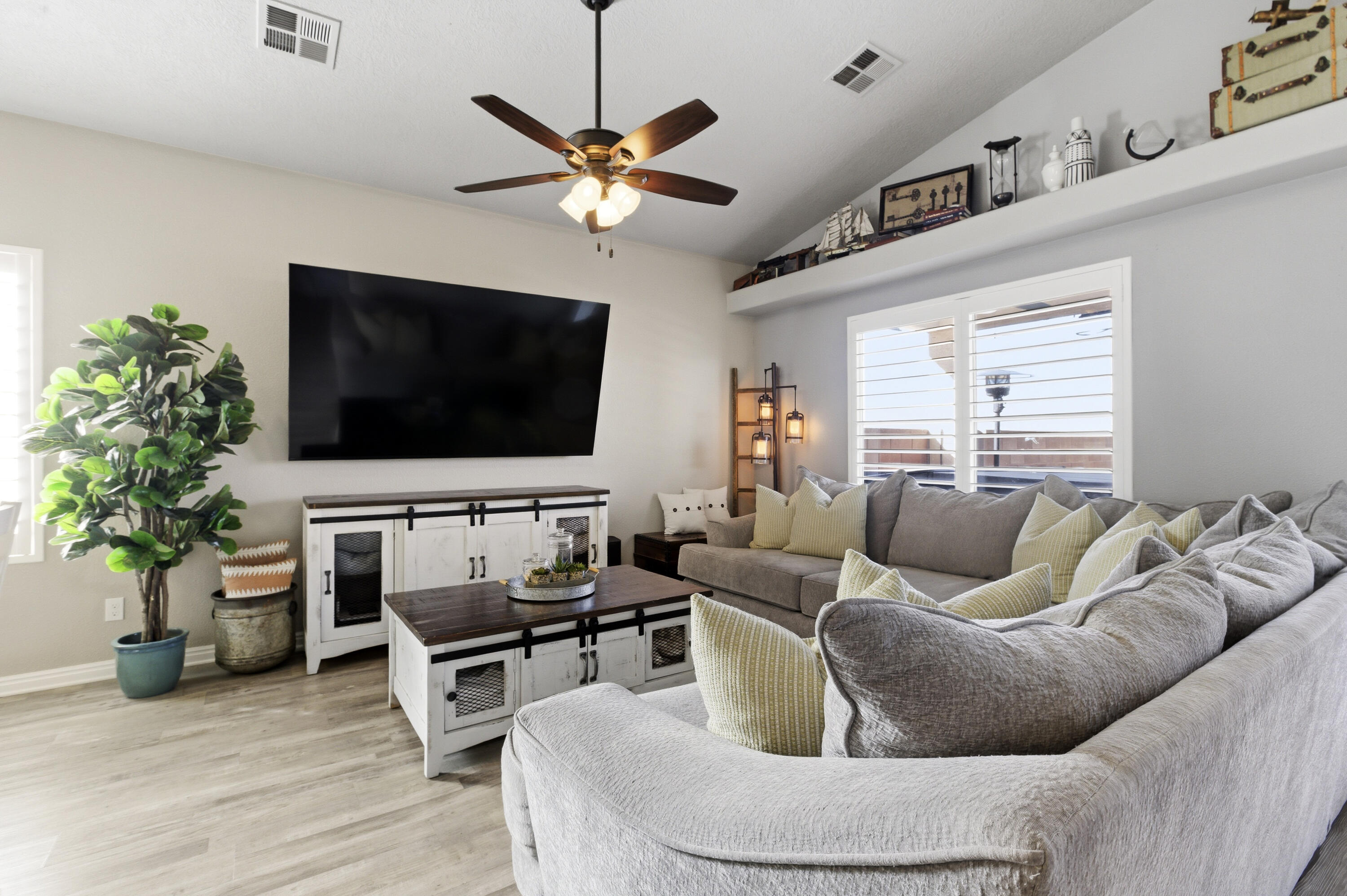 EMERALD RIDGE - Residential