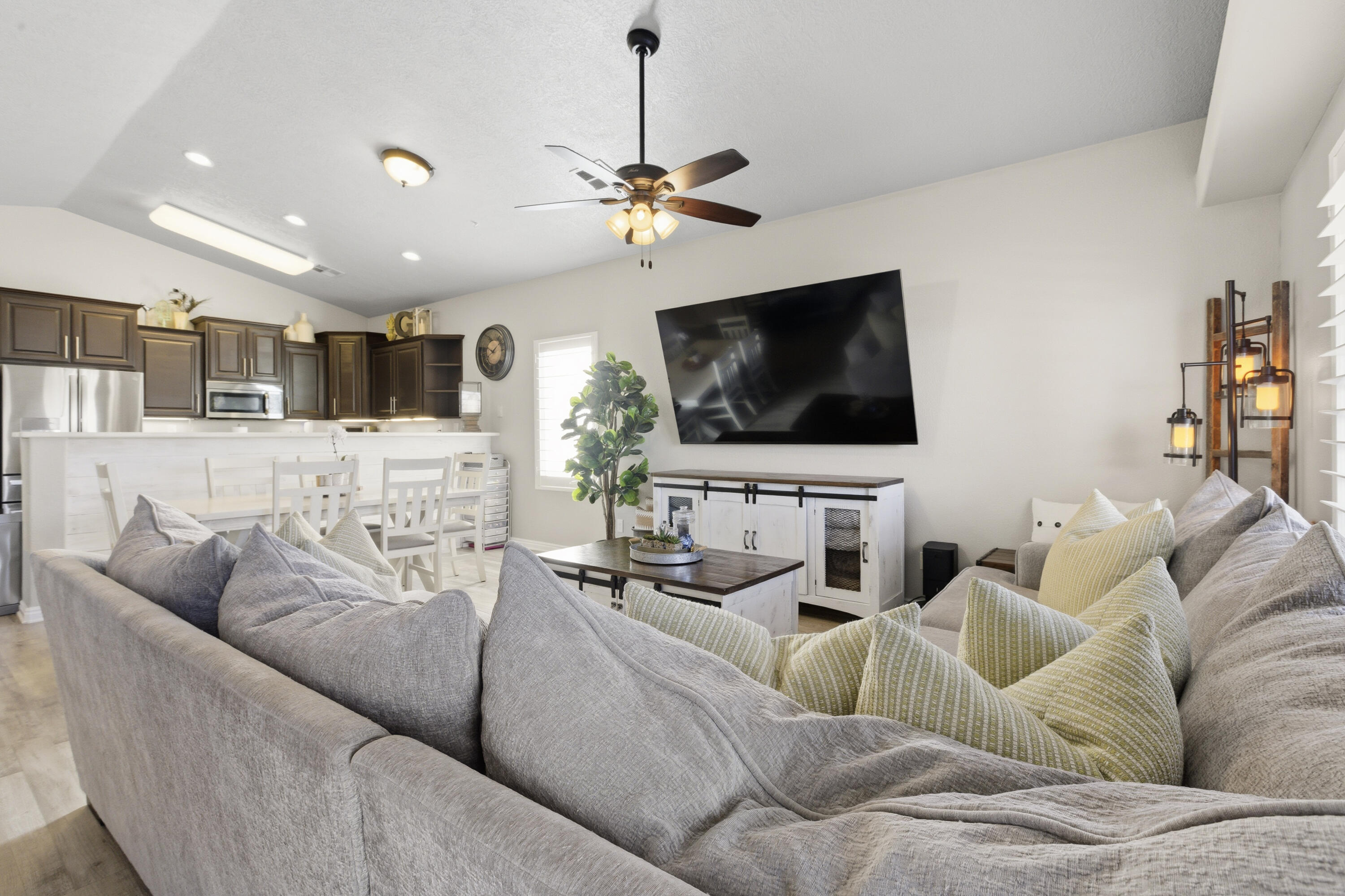 EMERALD RIDGE - Residential