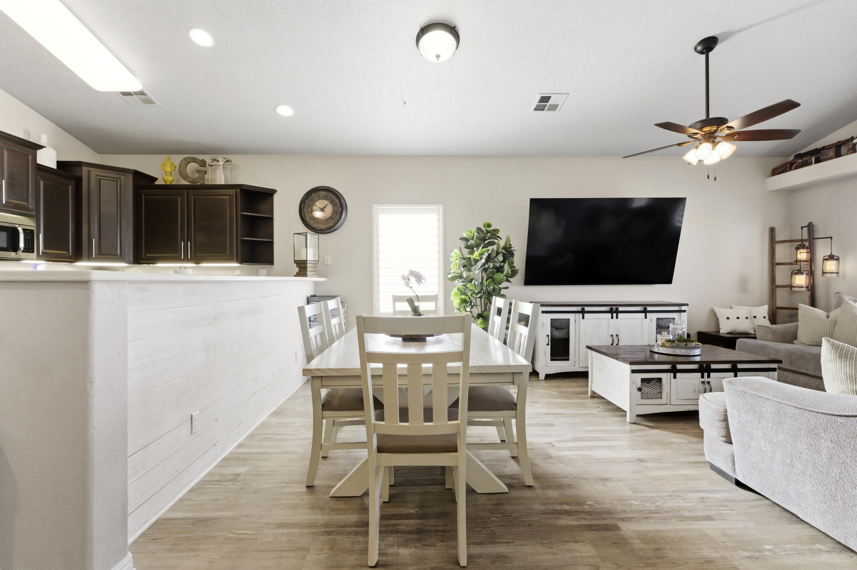 EMERALD RIDGE - Residential