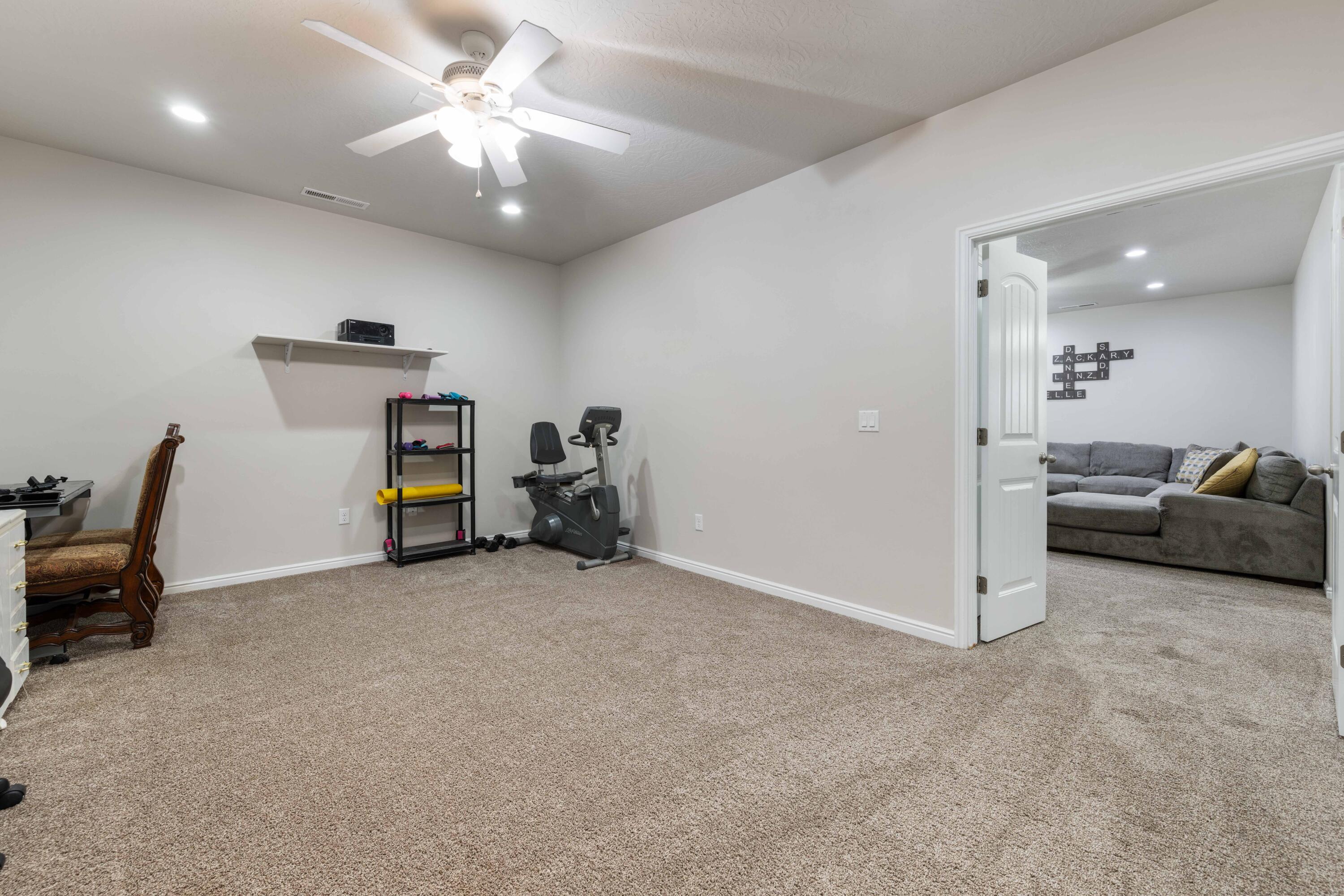 PARADISE PARK - Residential