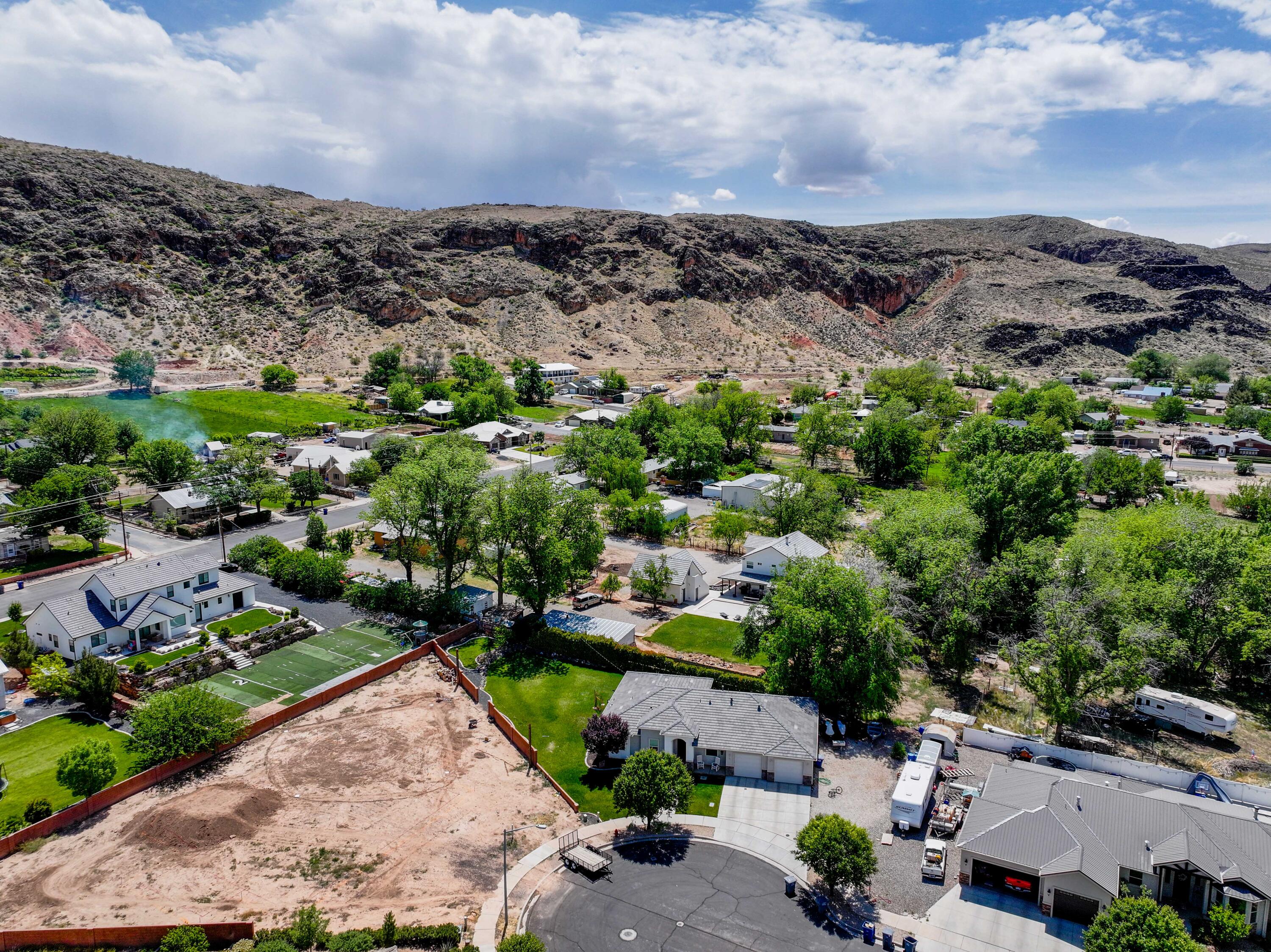 PARADISE PARK - Residential