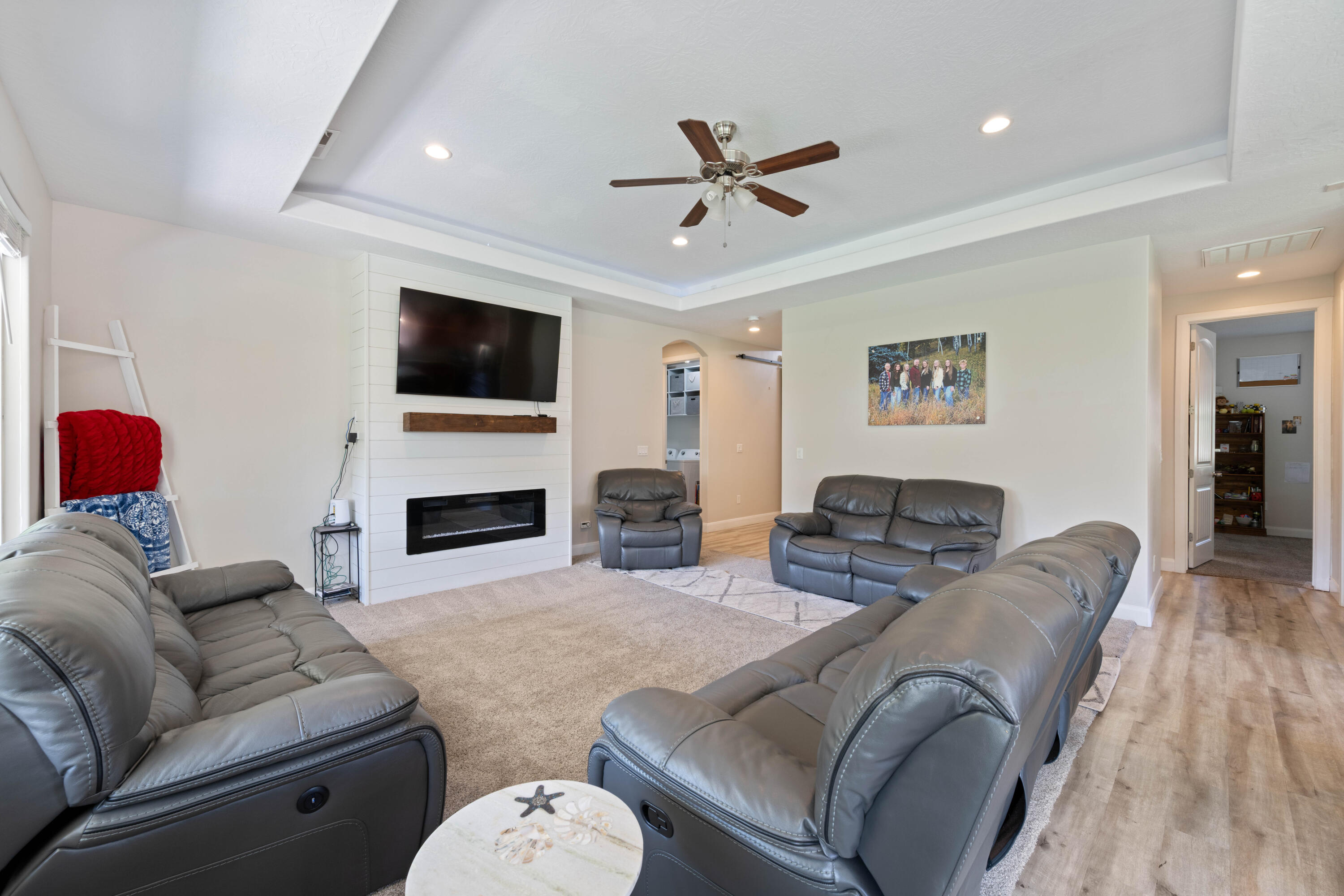 PARADISE PARK - Residential