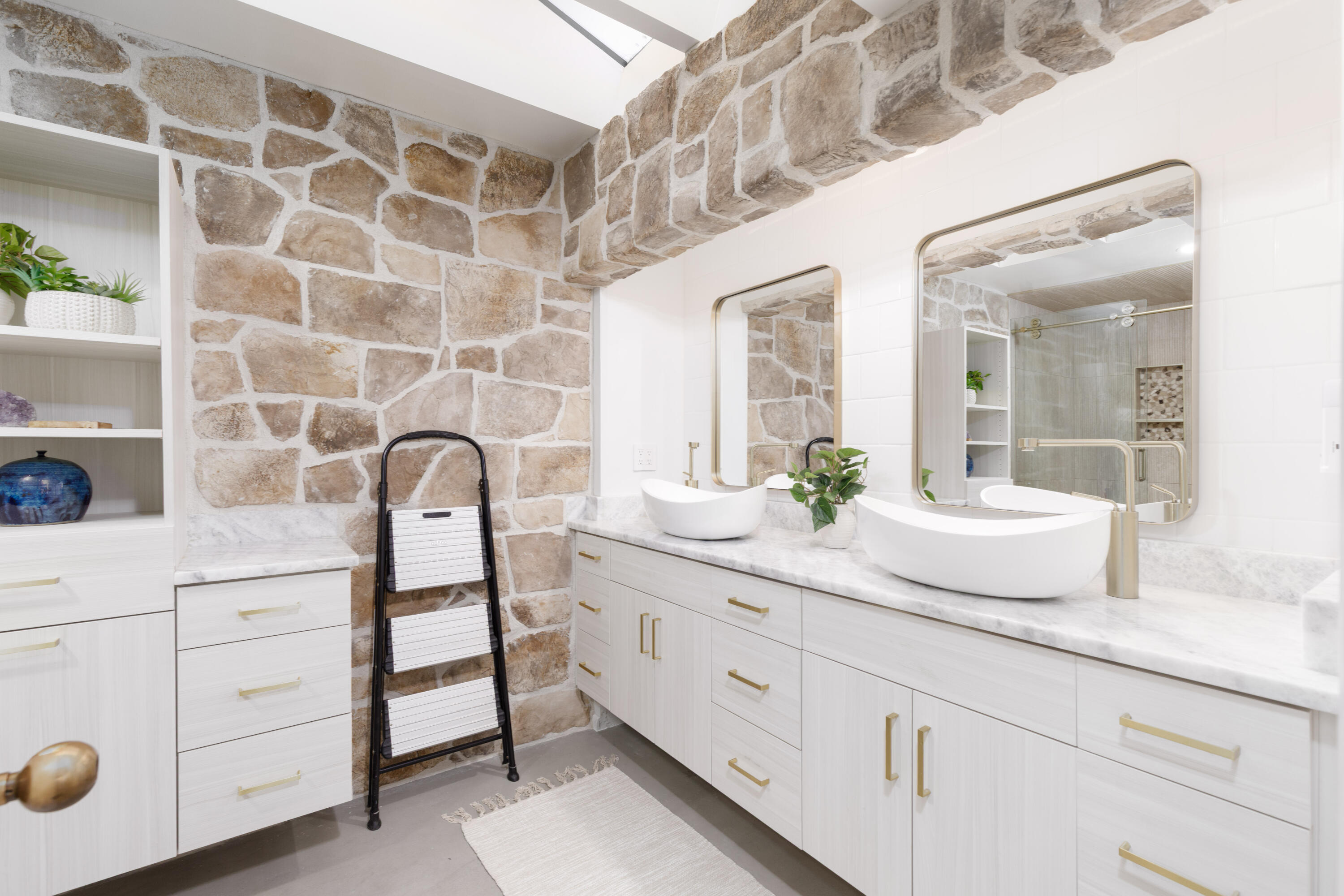 BLOOMINGTON COUNTRY CLUB - Residential