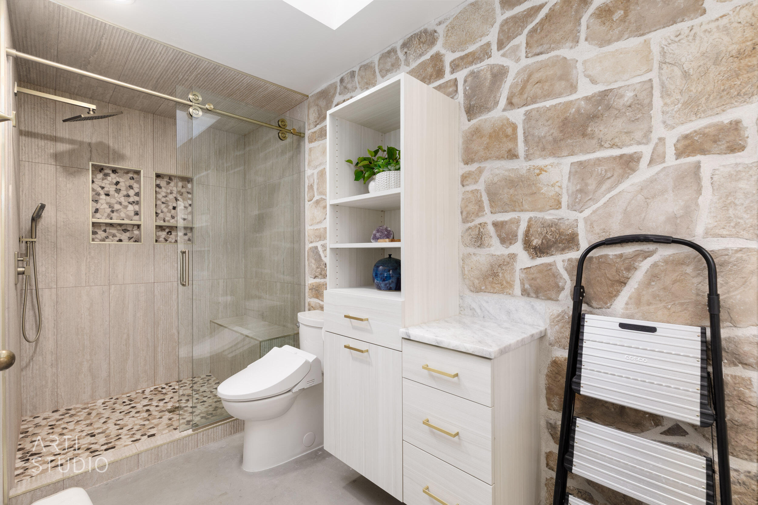 BLOOMINGTON COUNTRY CLUB - Residential