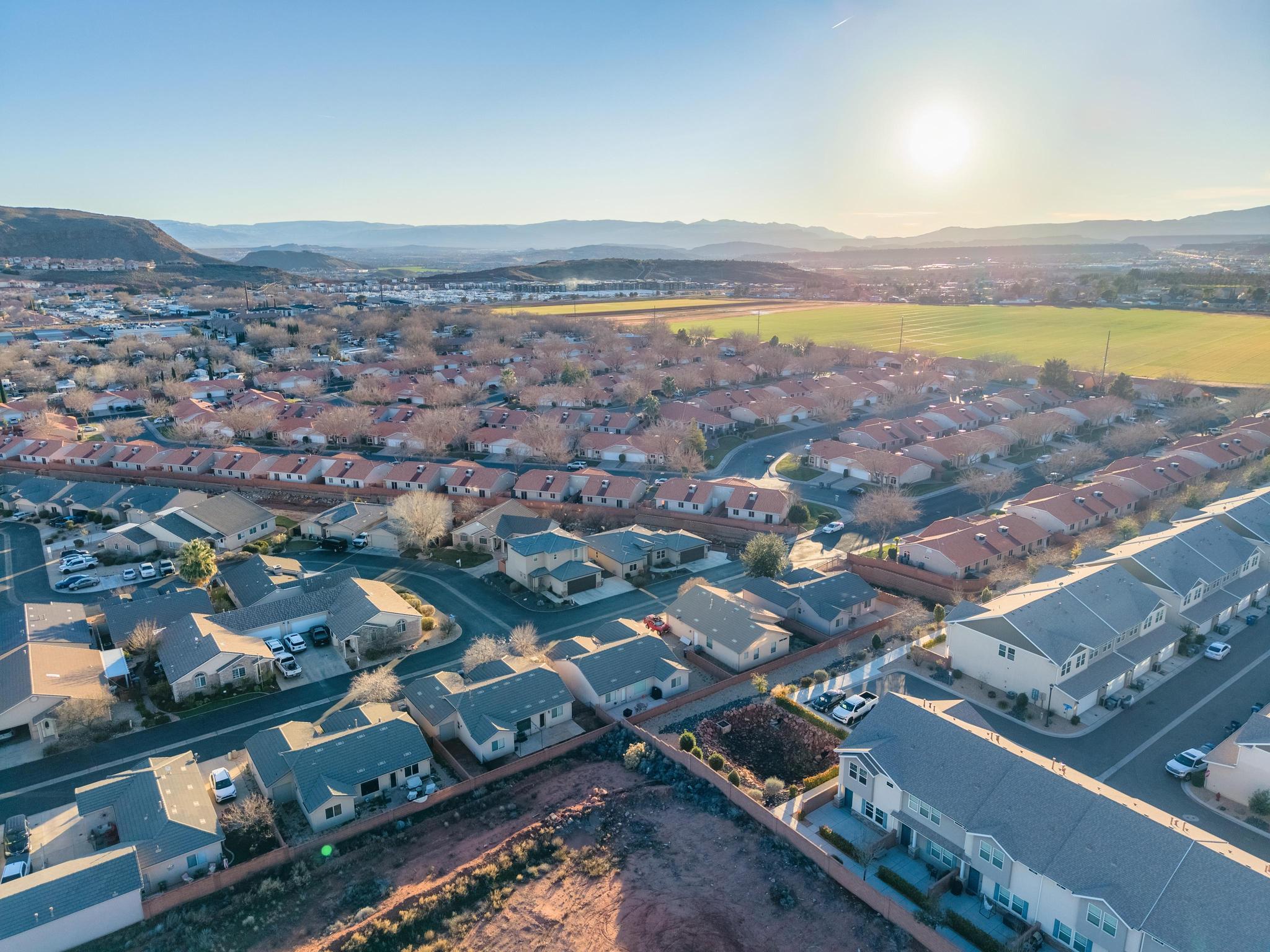 ENGLISH OAKS ESTATES - Residential