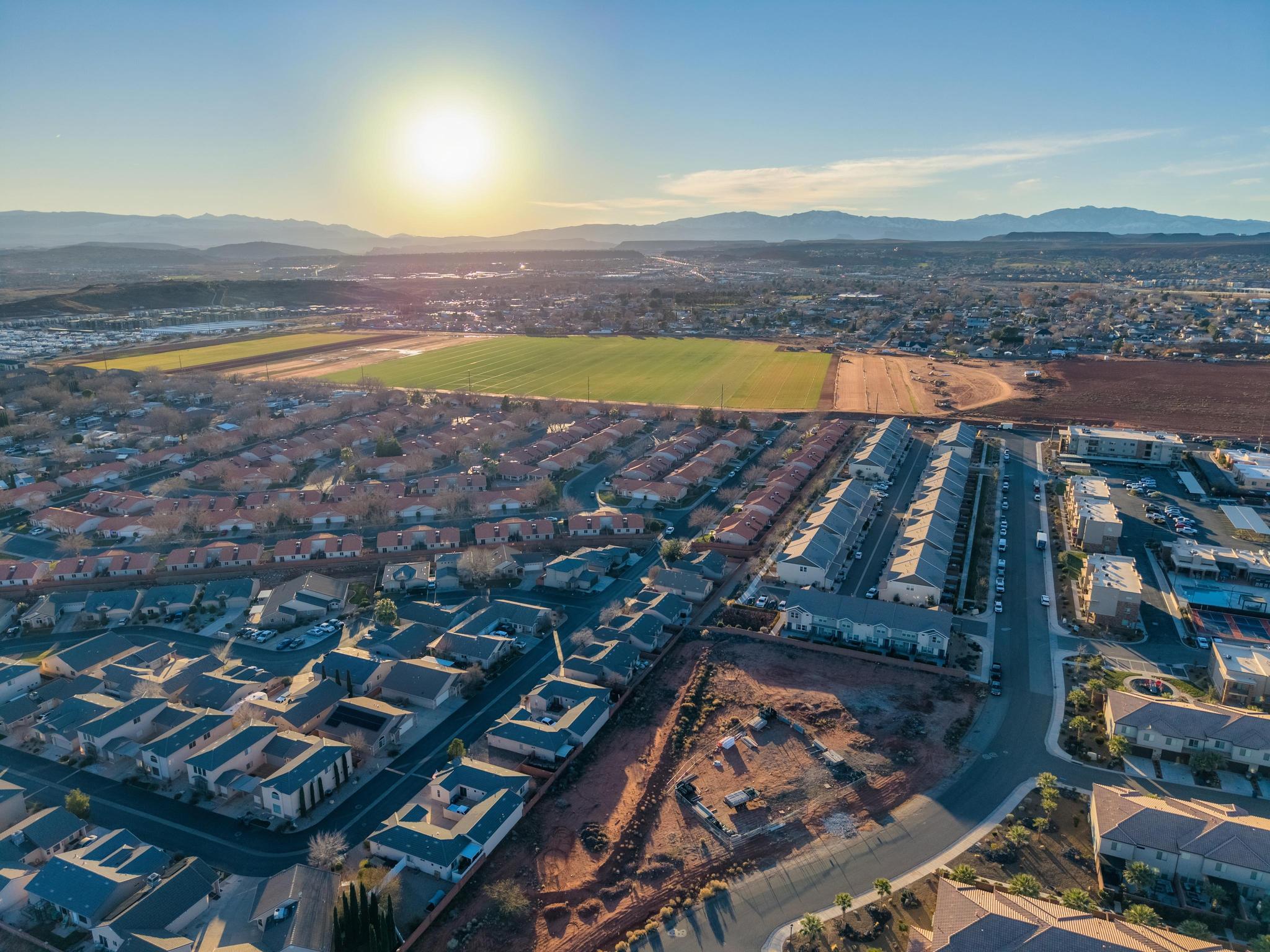 ENGLISH OAKS ESTATES - Residential