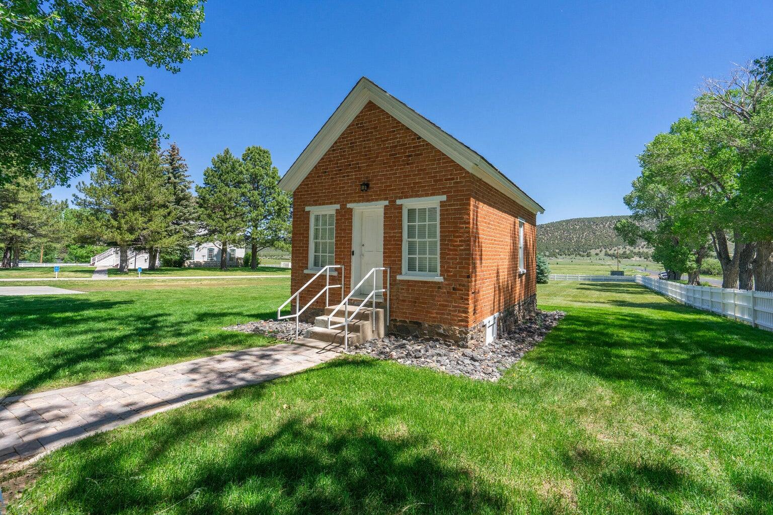 SPRING CREEK PINES - Residential