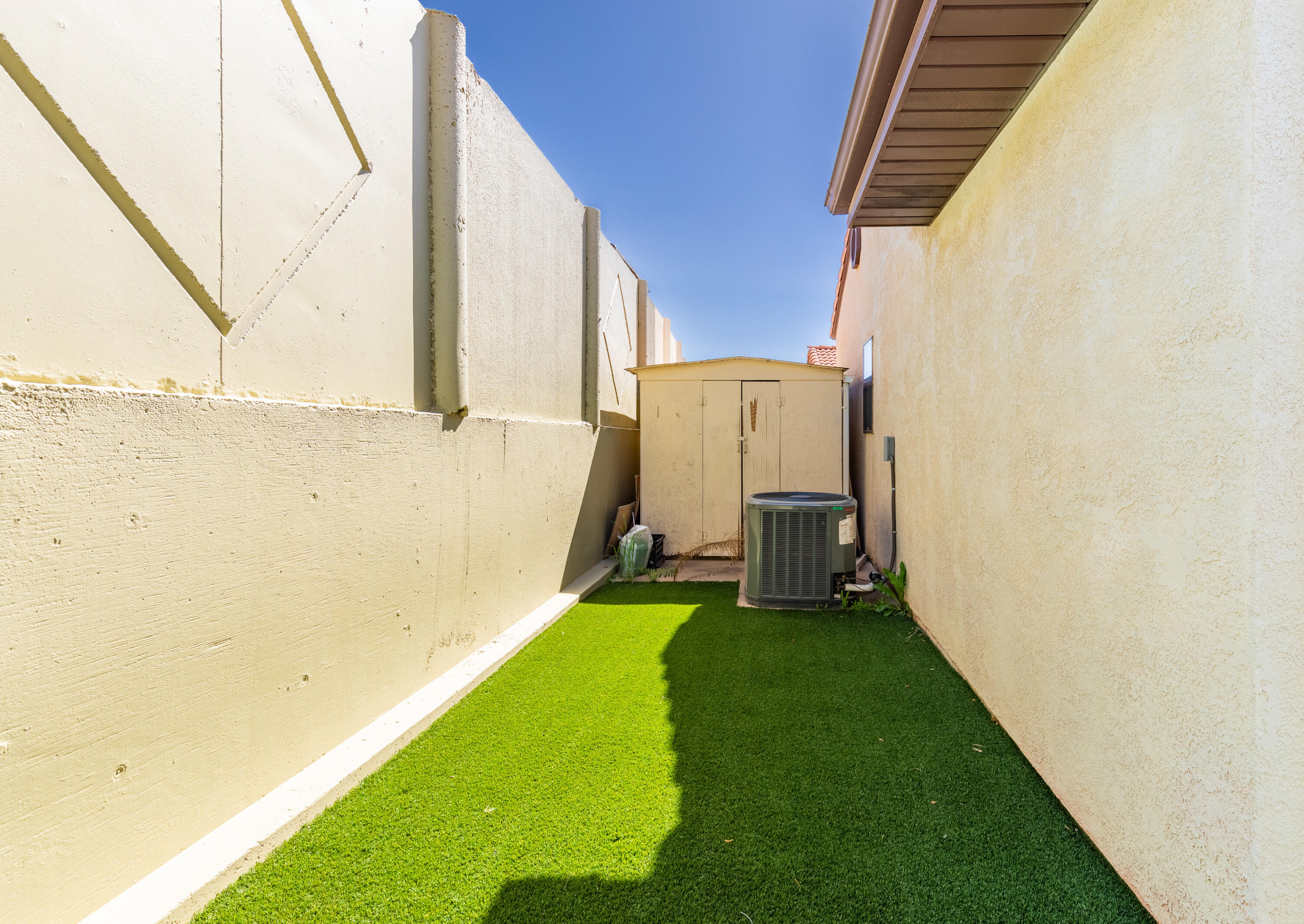 St George, Utah 84770, United States, 2 Bedrooms Bedrooms, ,2 BathroomsBathrooms,Residential,Contingent,62143