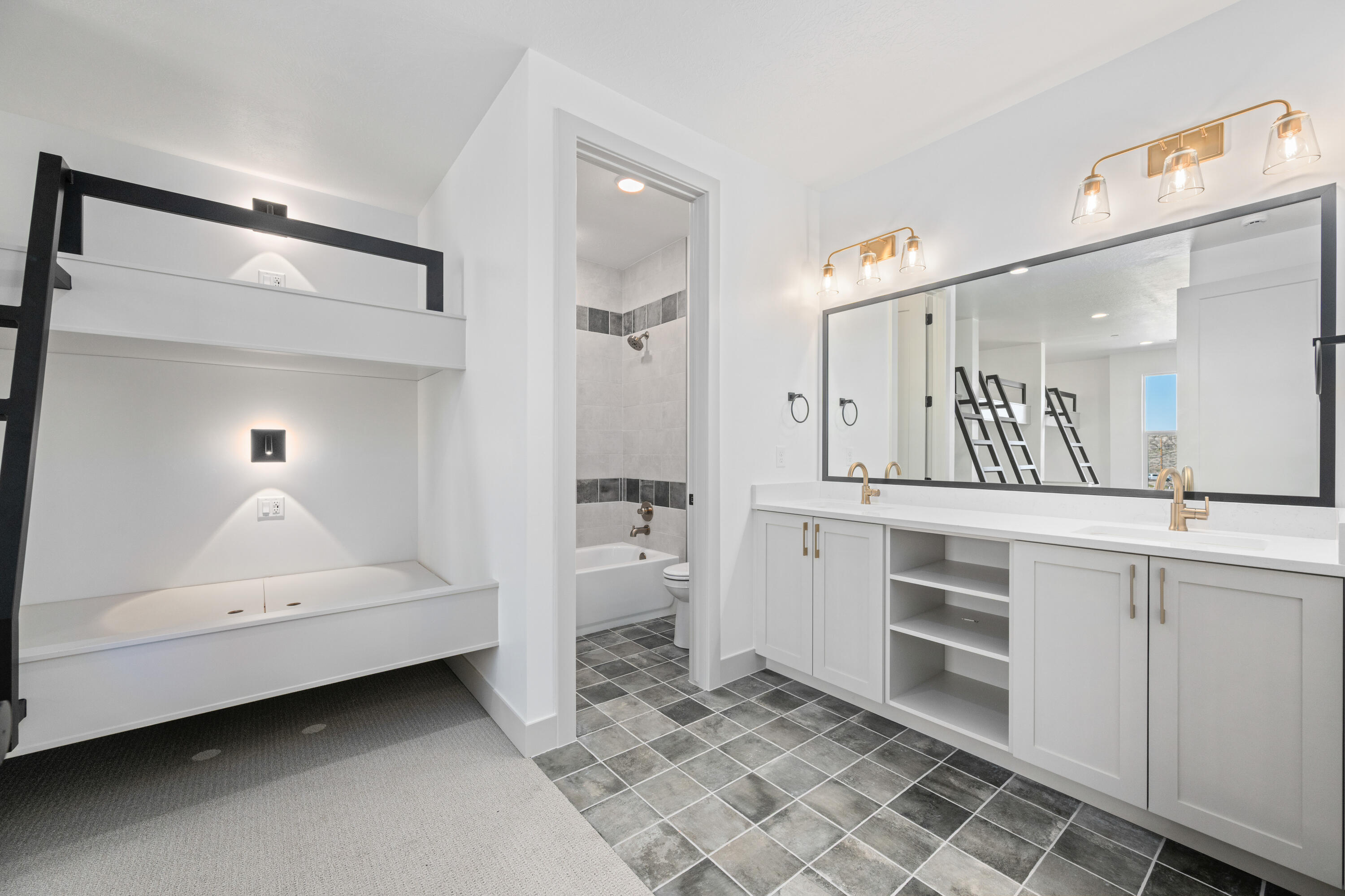 ISLAND AT CORAL CANYON - Residential