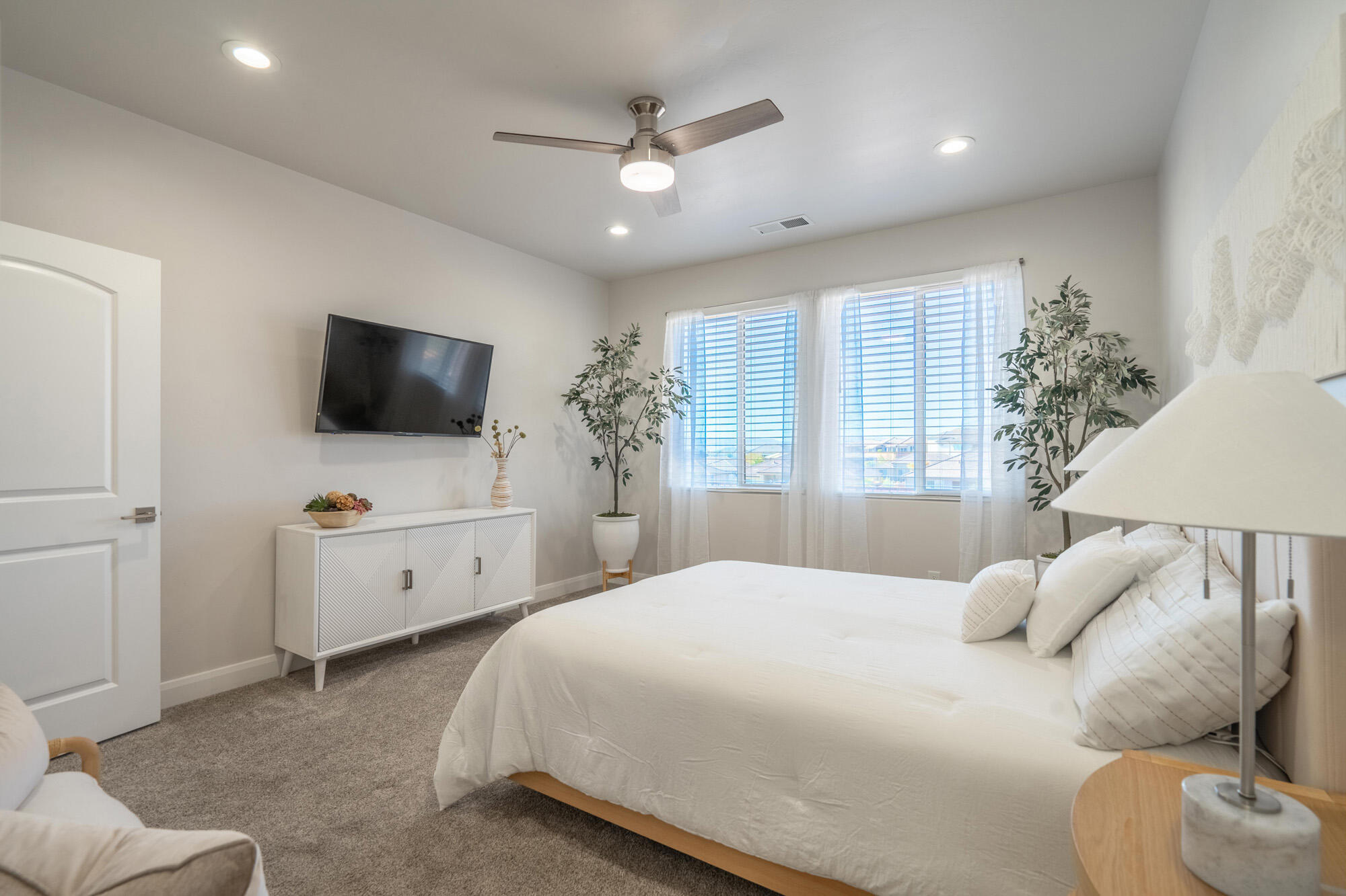 VILLAS AT GREEN SPRING - Residential