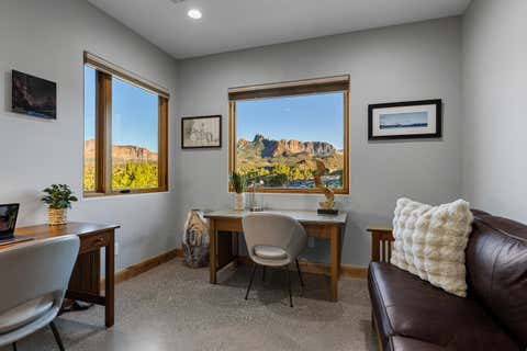Tiny photo for 3000 NAVAJO Way, Springdale, UT 84767 (MLS # 26-273069)