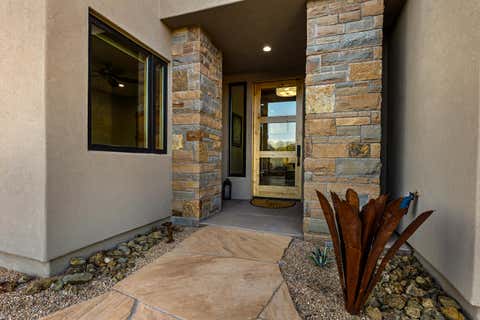 Tiny photo for 3000 NAVAJO Way, Springdale, UT 84767 (MLS # 26-273069)