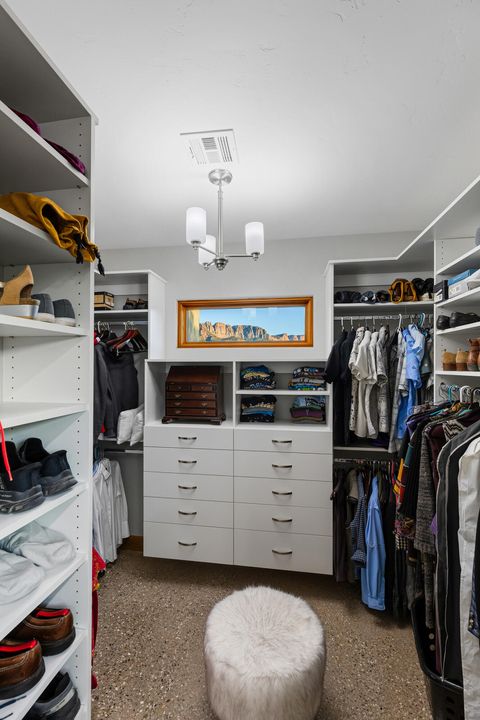 Tiny photo for 3000 NAVAJO Way, Springdale, UT 84767 (MLS # 26-273069)